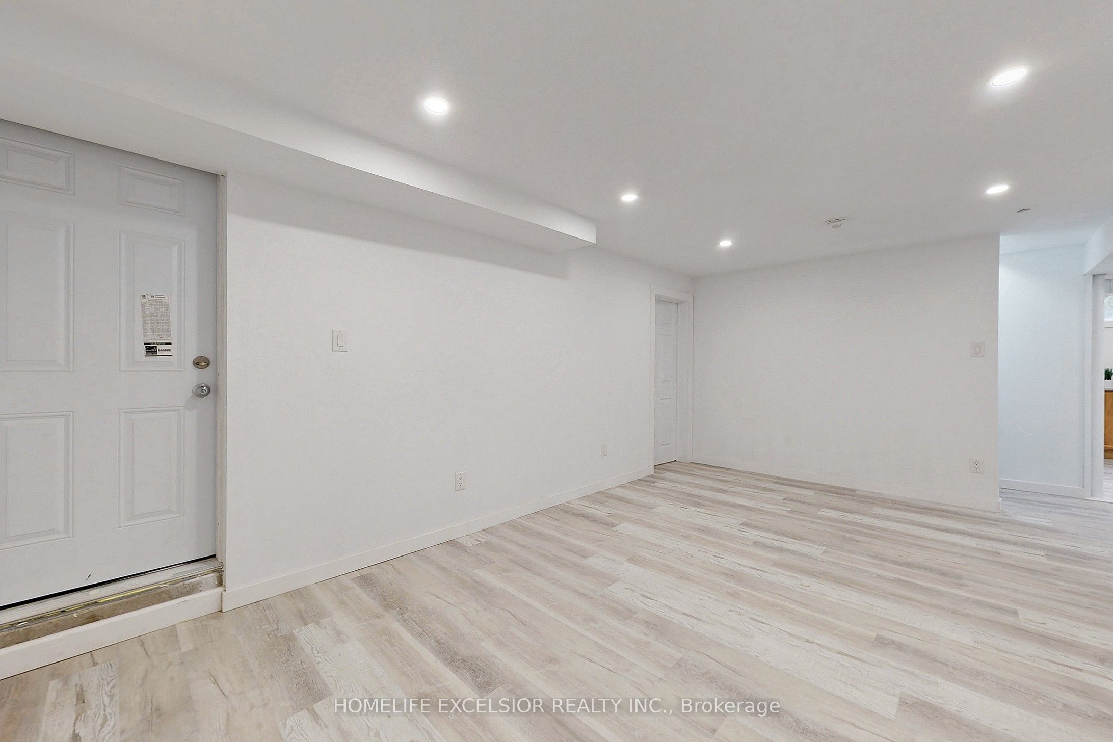 103 Cardinal Street, Barrie, ON L4M 6G1 photo 2