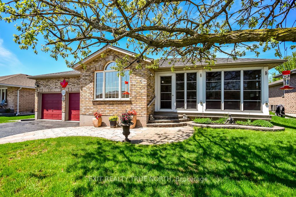 32 Graham Street, Springwater, ON L0L 1P0 photo 3