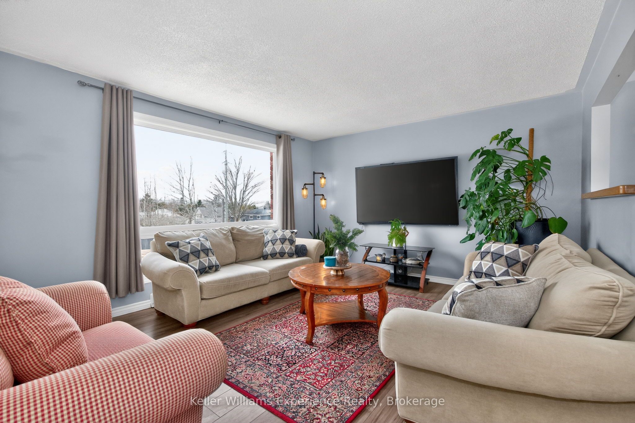 73 Therrien Court, Penetanguishene, ON L9M 1P6 photo 3