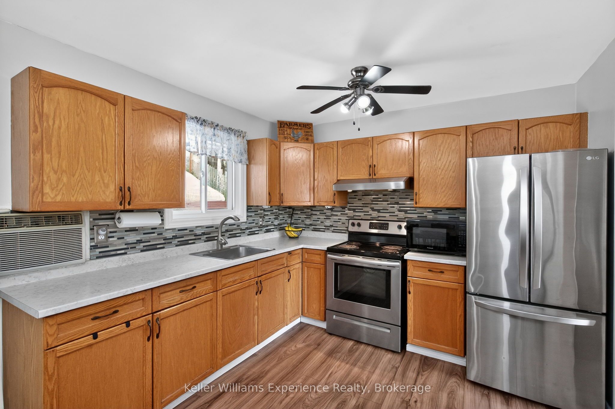 73 Therrien Court, Penetanguishene, ON L9M 1P6 photo 5
