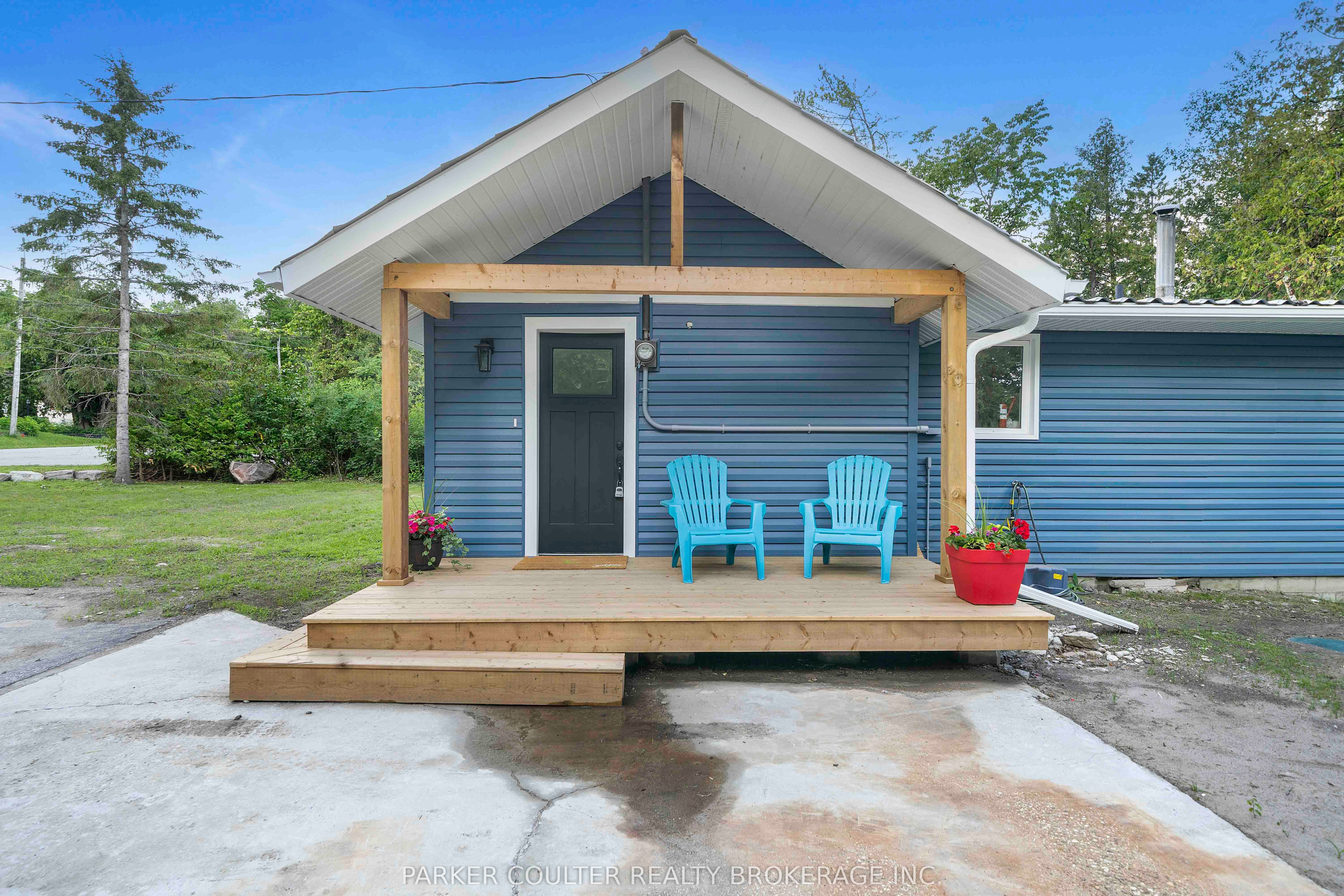 14 Earldom Boulevard, Tay, ON L0K 1R0 photo 2