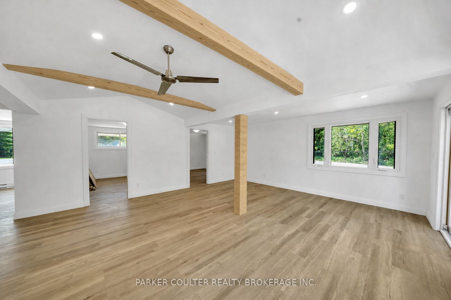 14 Earldom Boulevard, Tay, ON L0K 1R0 photo 3