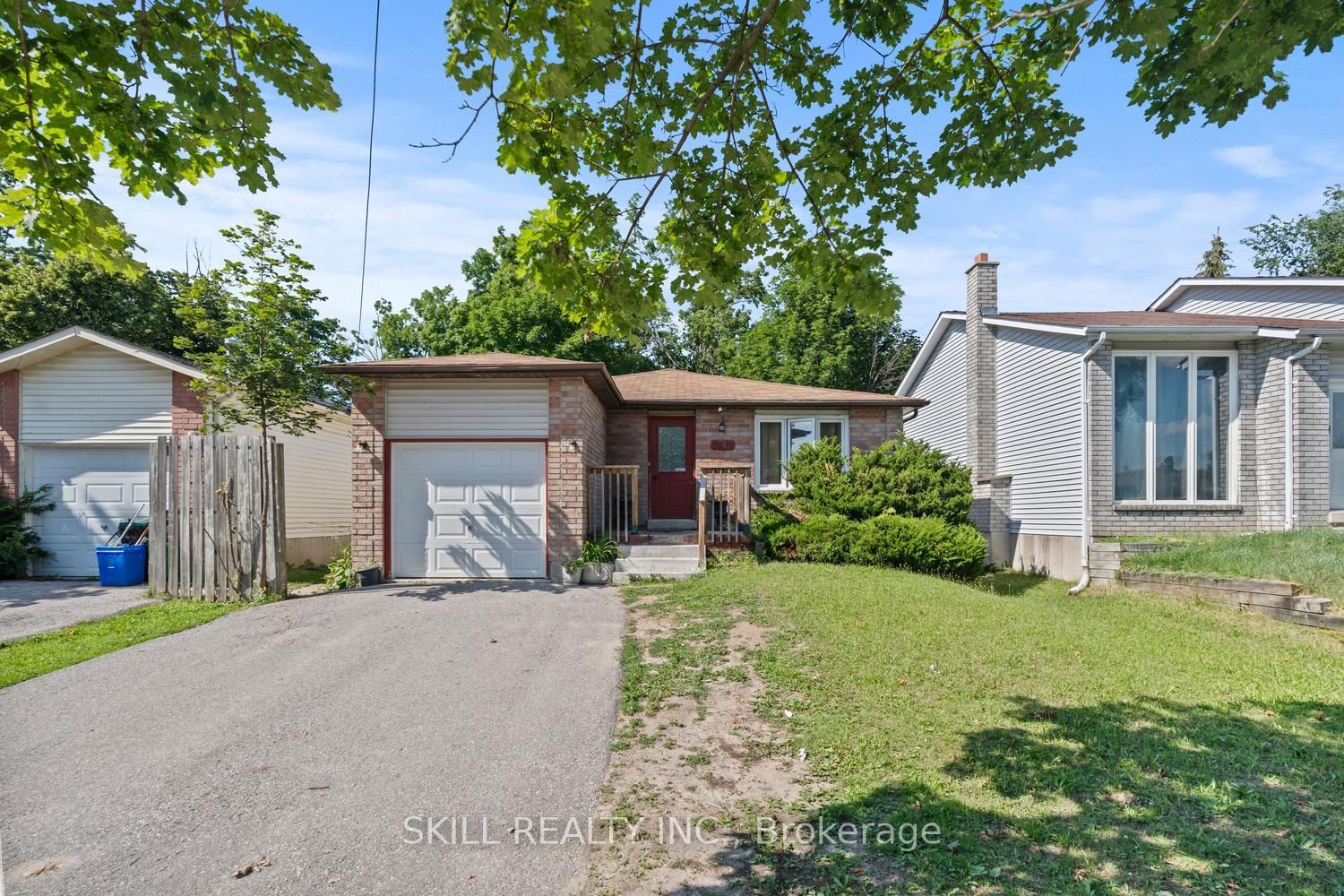 141 Hickling Trail, Barrie, ON L4M 5T7 photo 2