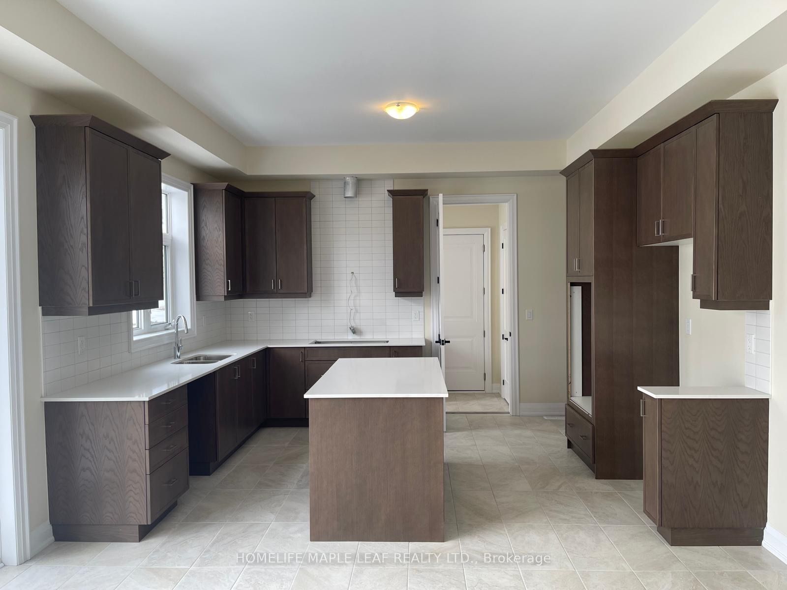 28 Pearsall Place, Oro-Medonte, ON L0L 2L0 photo 3