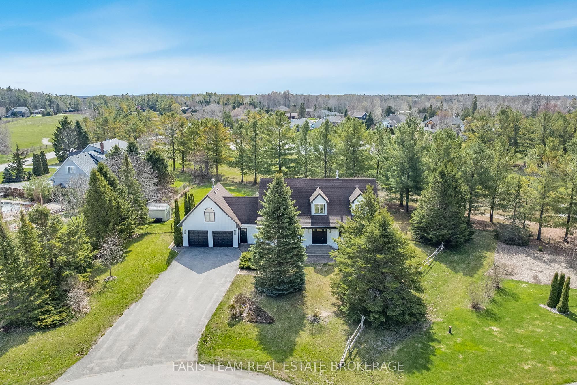 3 Matthew Court, Wasaga Beach, ON L9Z 1J5 photo 3
