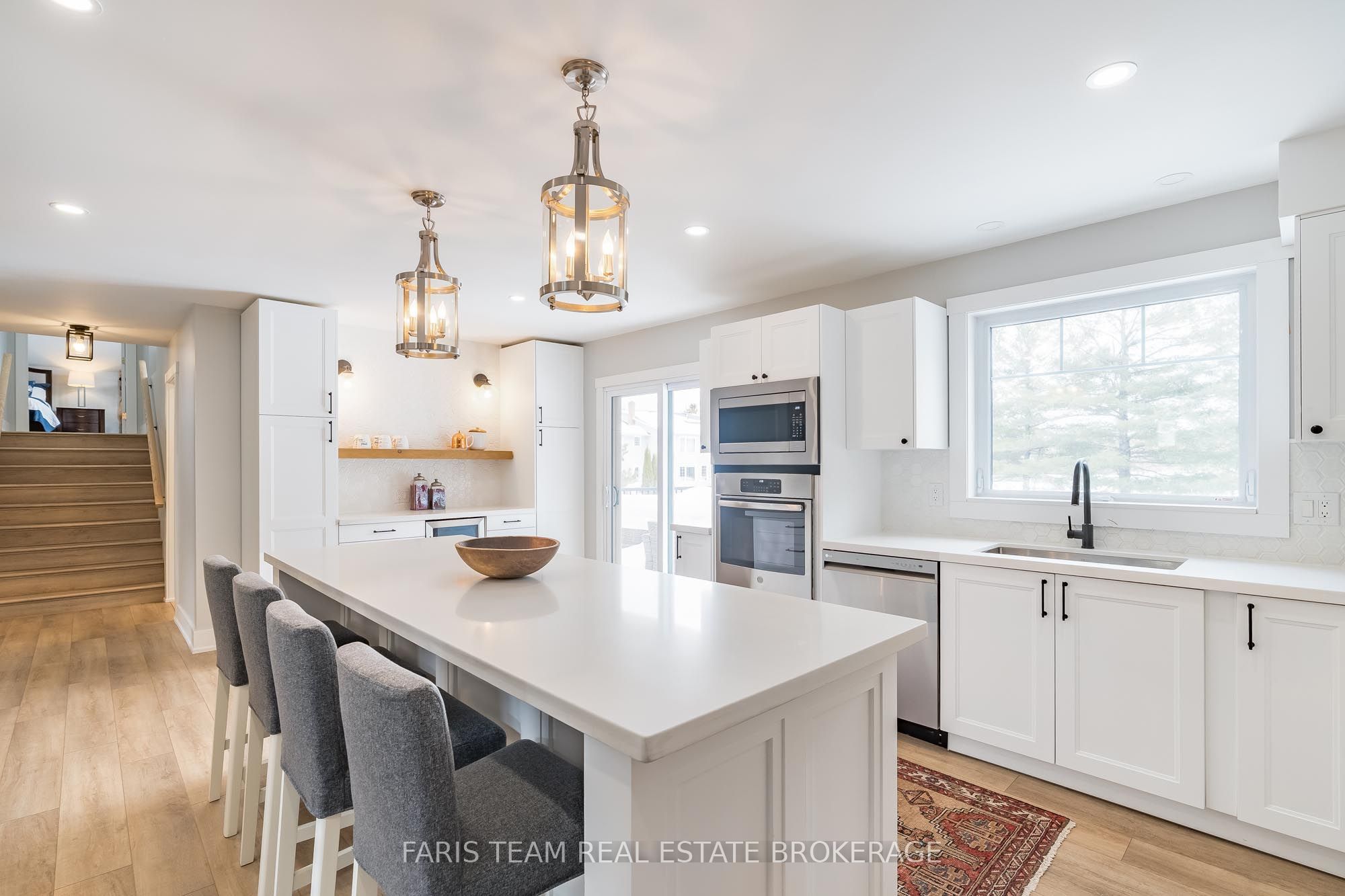 3 Matthew Court, Wasaga Beach, ON L9Z 1J5 photo 5