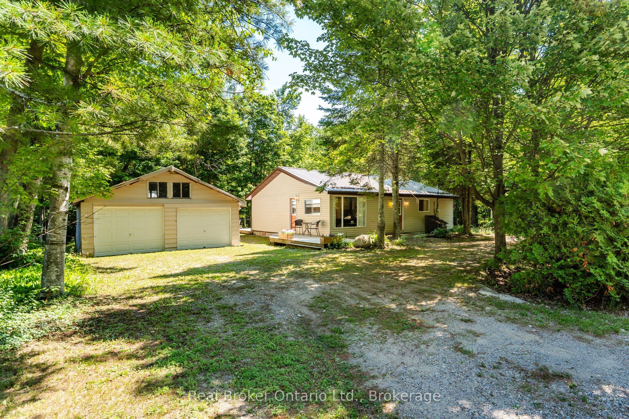 2141 Champlain Road, Tiny, ON L9M 0B1 photo 3