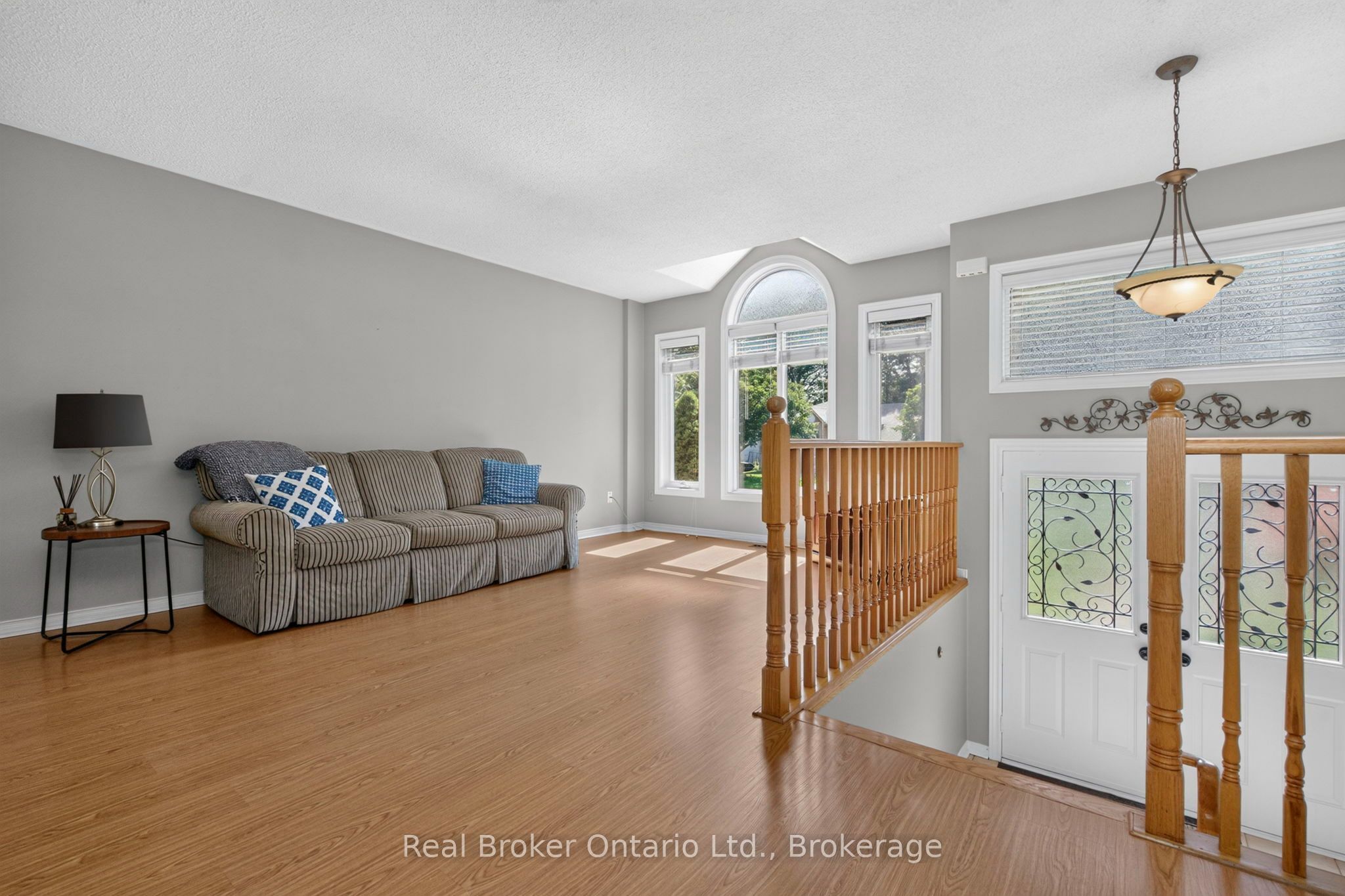 47 Timberland Crescent, Wasaga Beach, ON L9Z 1G8 photo 4