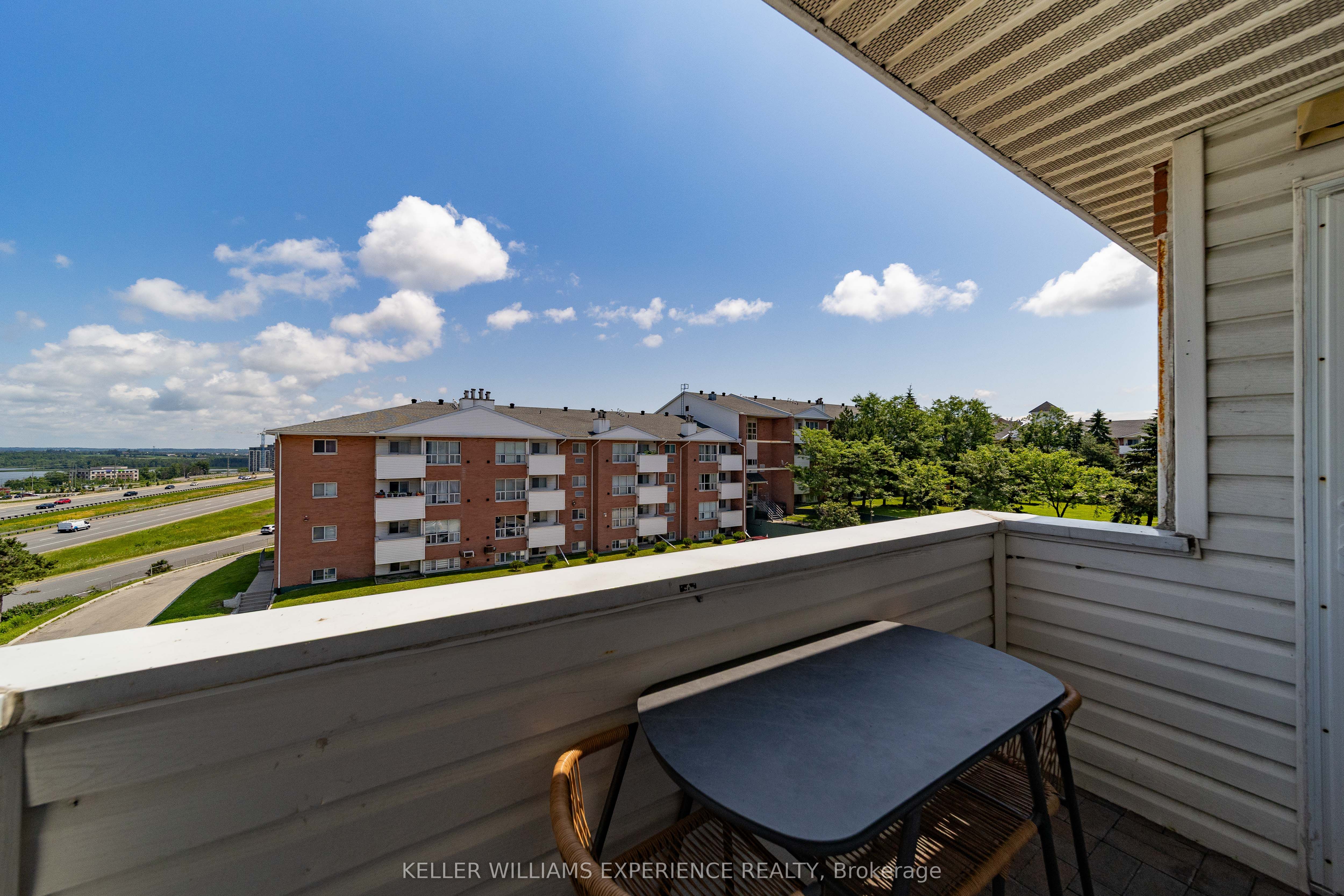 120 Bell Farm Road 304, Barrie, ON L4M 6J2 photo 2