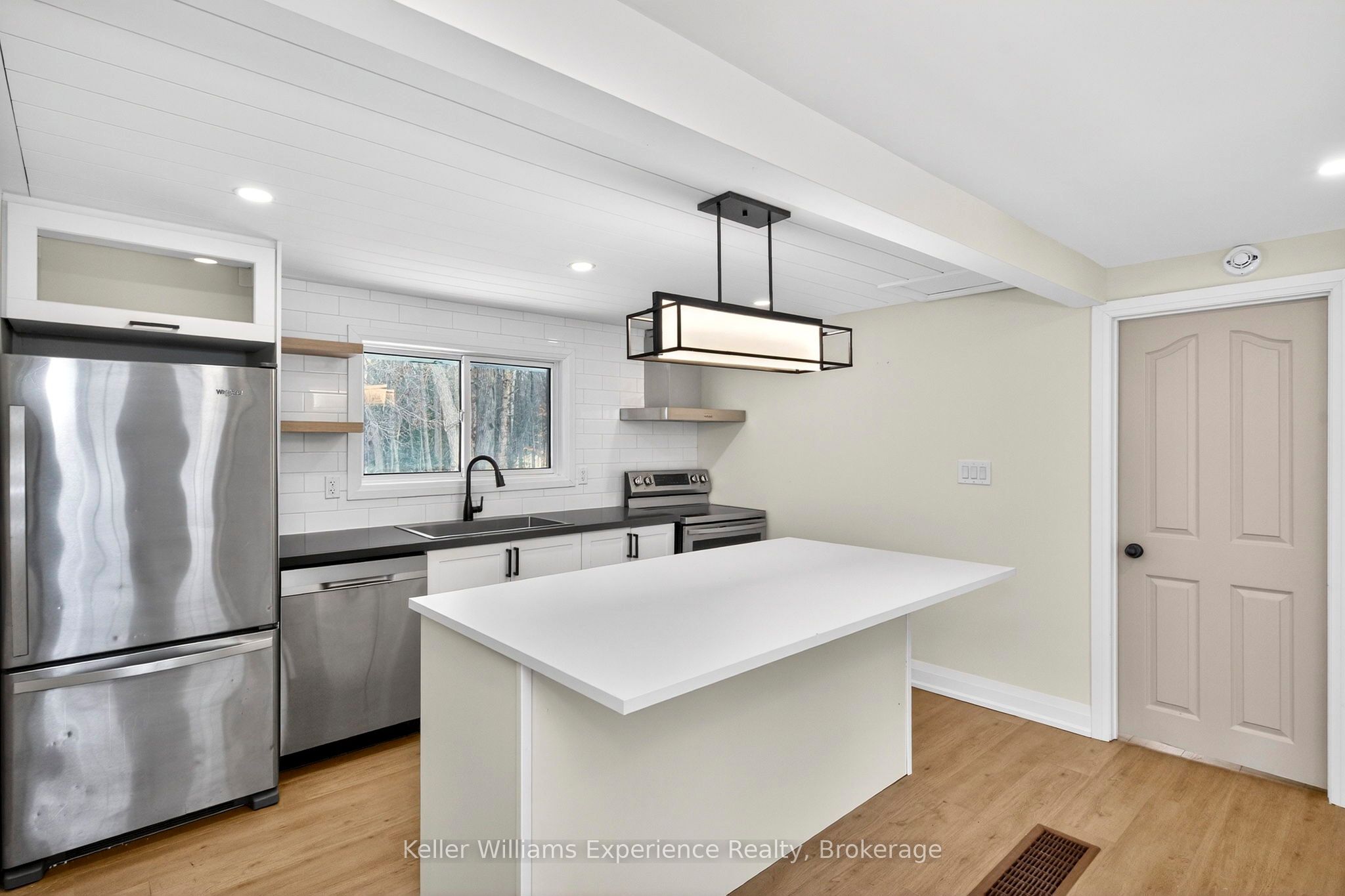 29 Nida Drive, Tiny, ON L9M 0B3 photo 4