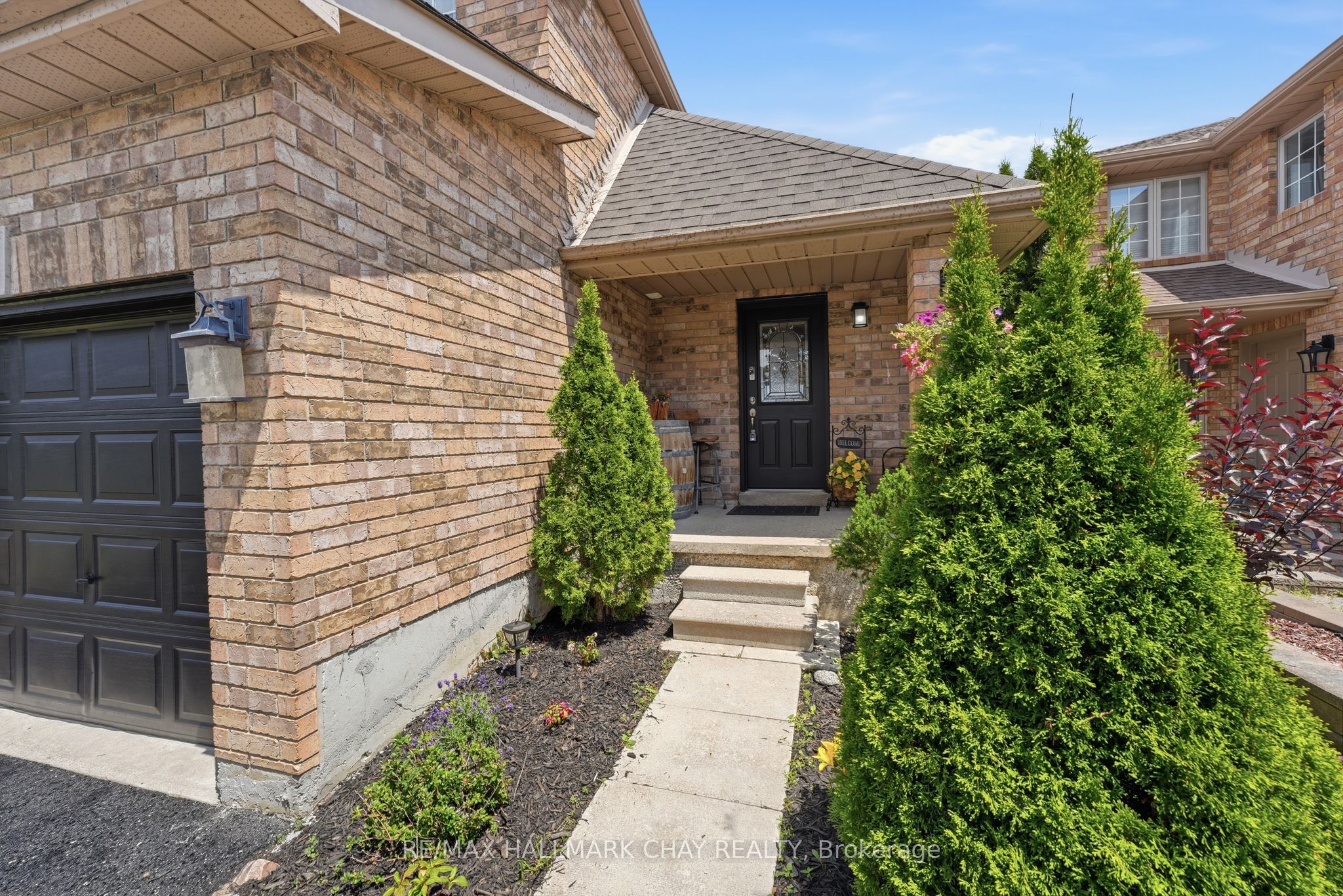 228 Wessenger Drive, Barrie, ON L4N 8R4 photo 4