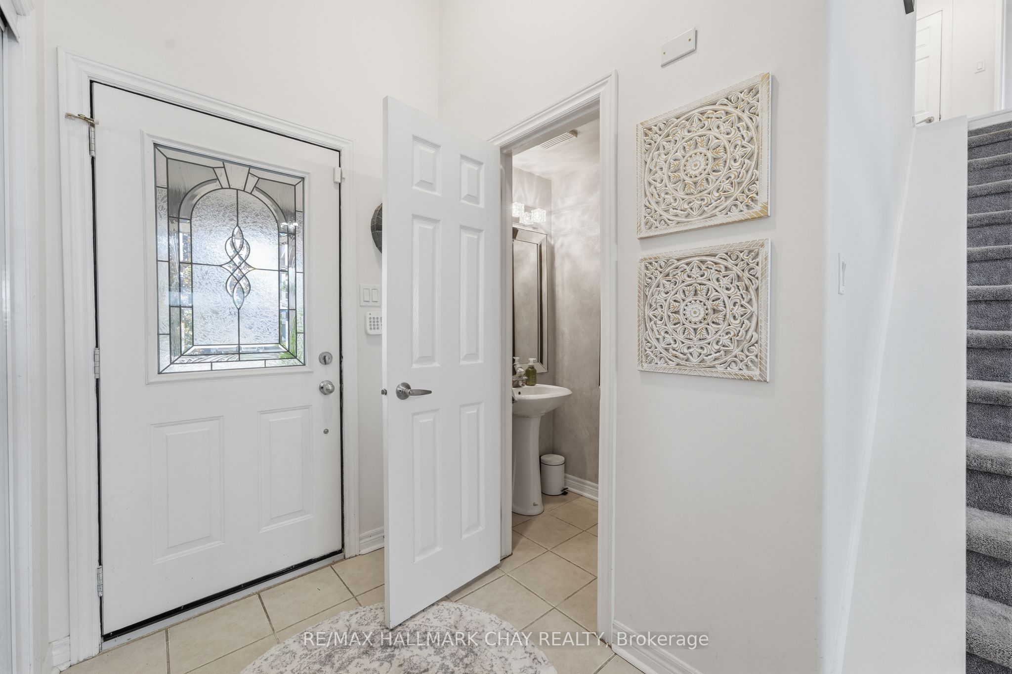 228 Wessenger Drive, Barrie, ON L4N 8R4 photo 5