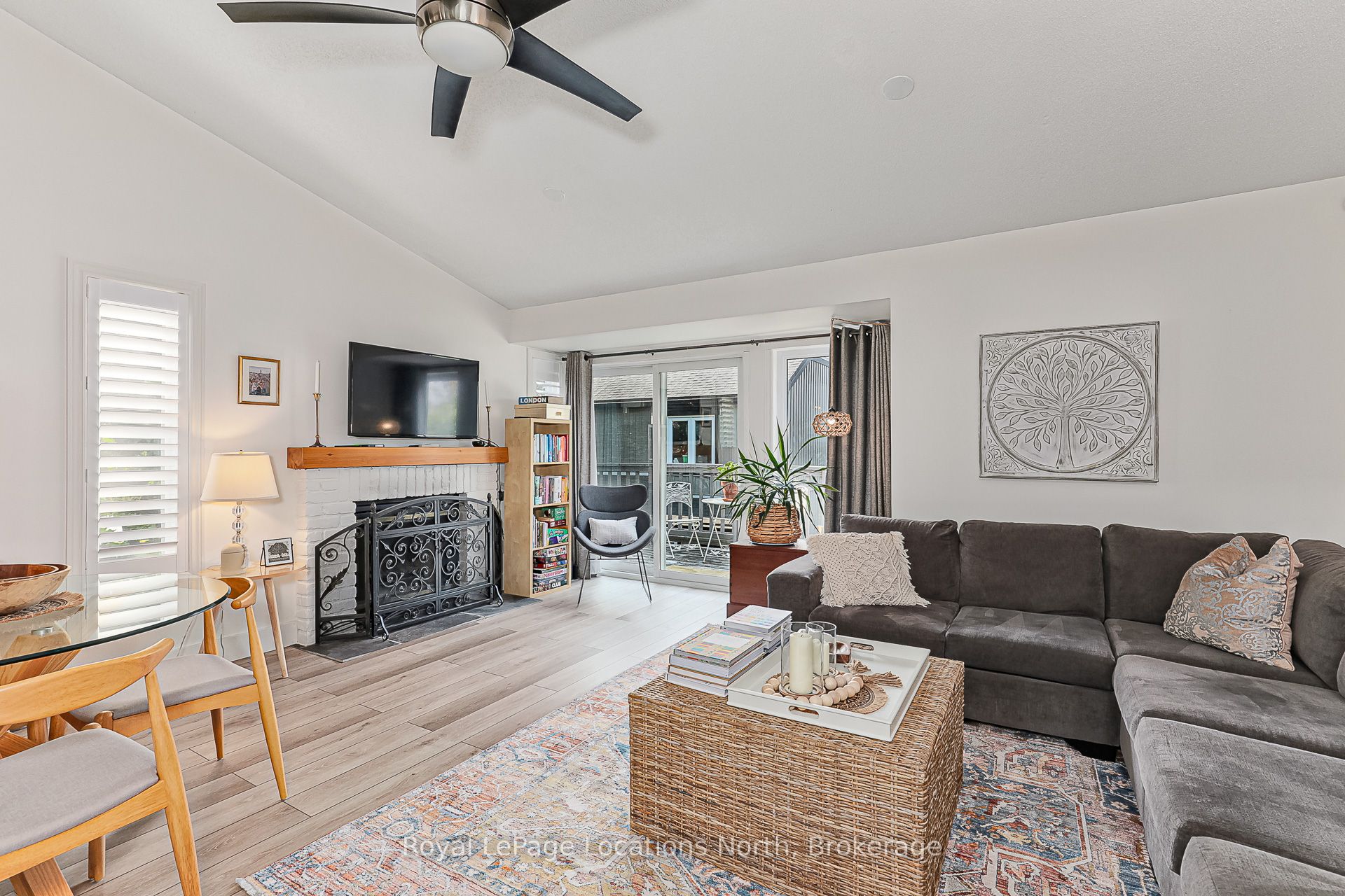 5 Harbour Street E 13, Collingwood, ON L9Y 5C5 photo 5