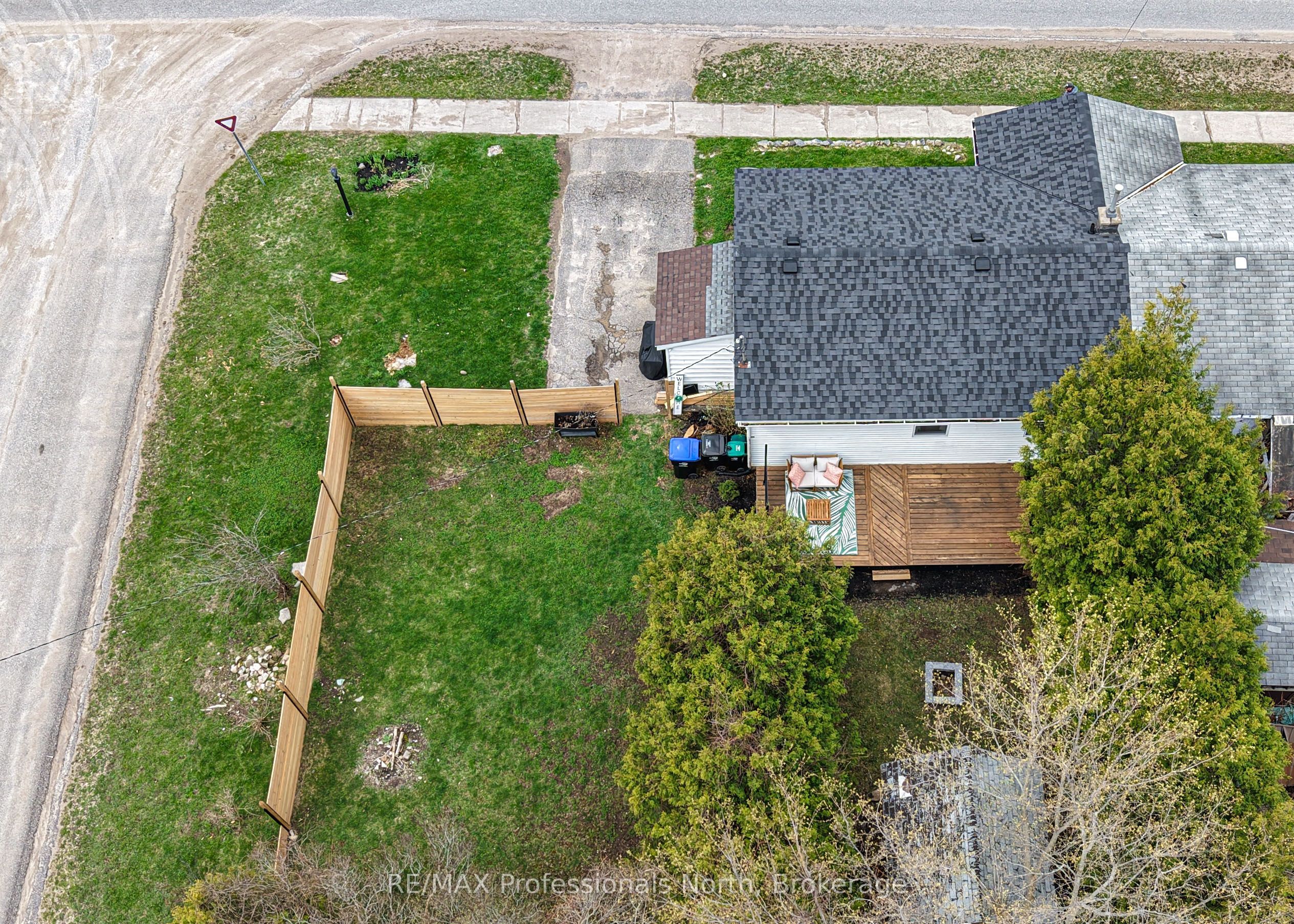 817 Eighth Avenue, Tay, ON L0K 1R0 photo 3
