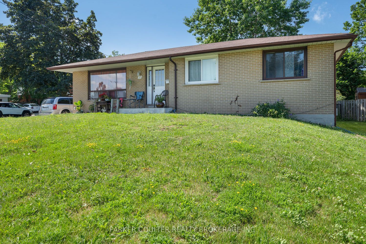54 Ferris Lane, Barrie, ON L4M 2Y3 photo 3