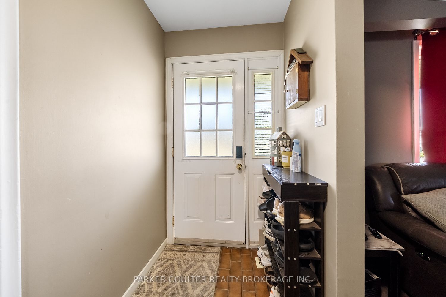 54 Ferris Lane, Barrie, ON L4M 2Y3 photo 5