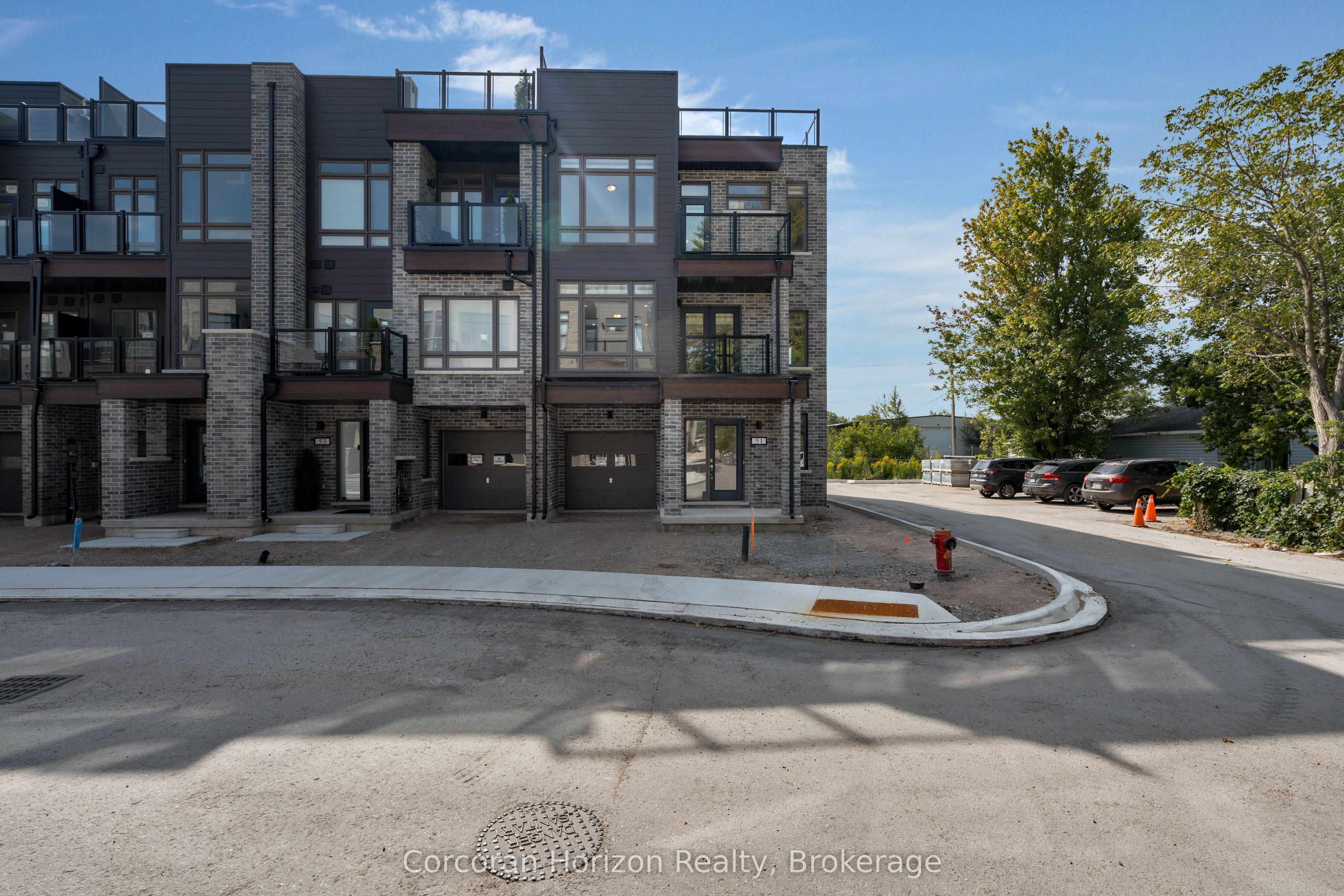 51 Wyn Wood Lane, Orillia, ON L3V 8P7