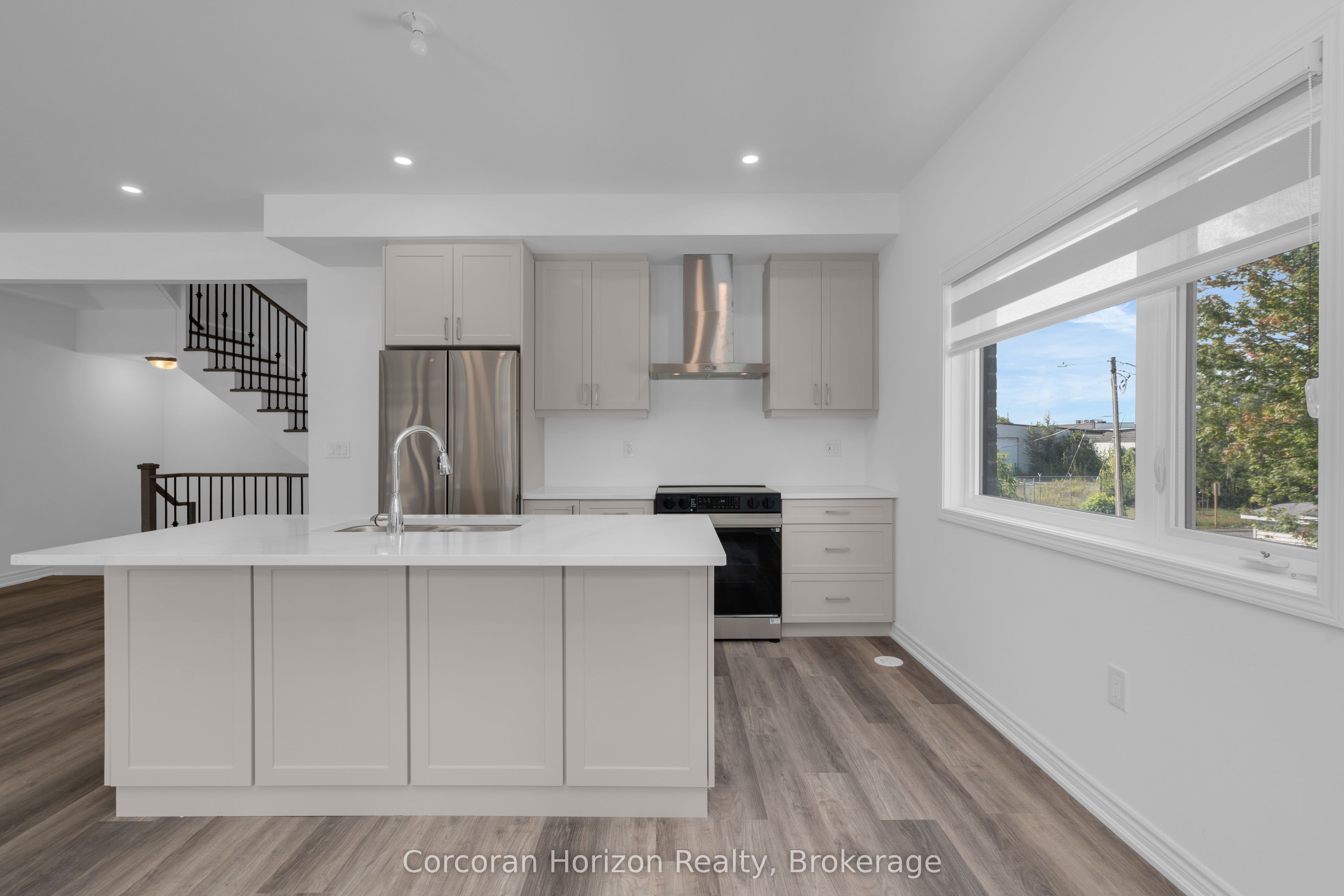 51 Wyn Wood Lane, Orillia, ON L3V 8P7 photo 4