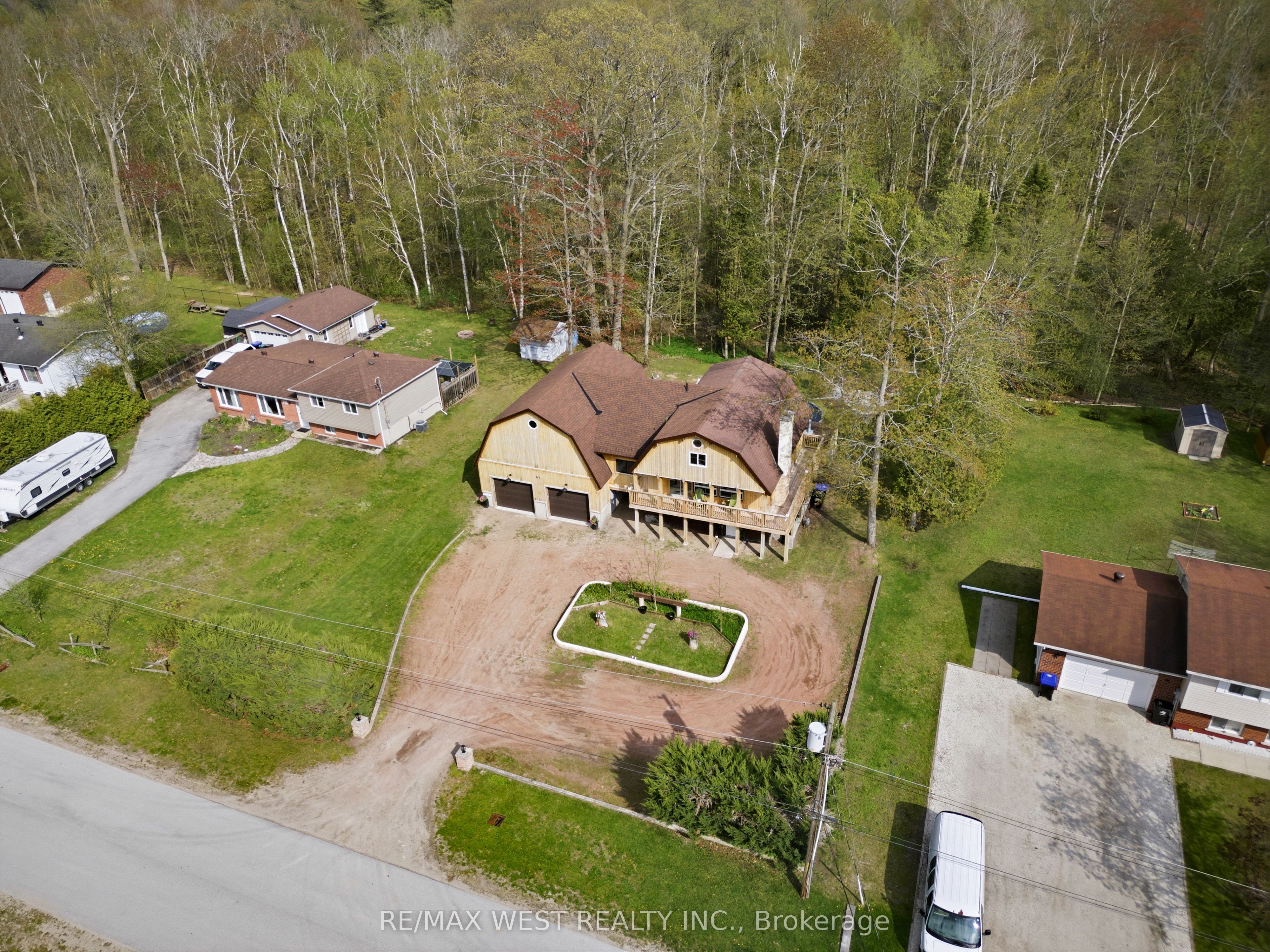 61 Antigua Drive, Wasaga Beach, ON L9Z 2S3 photo 2