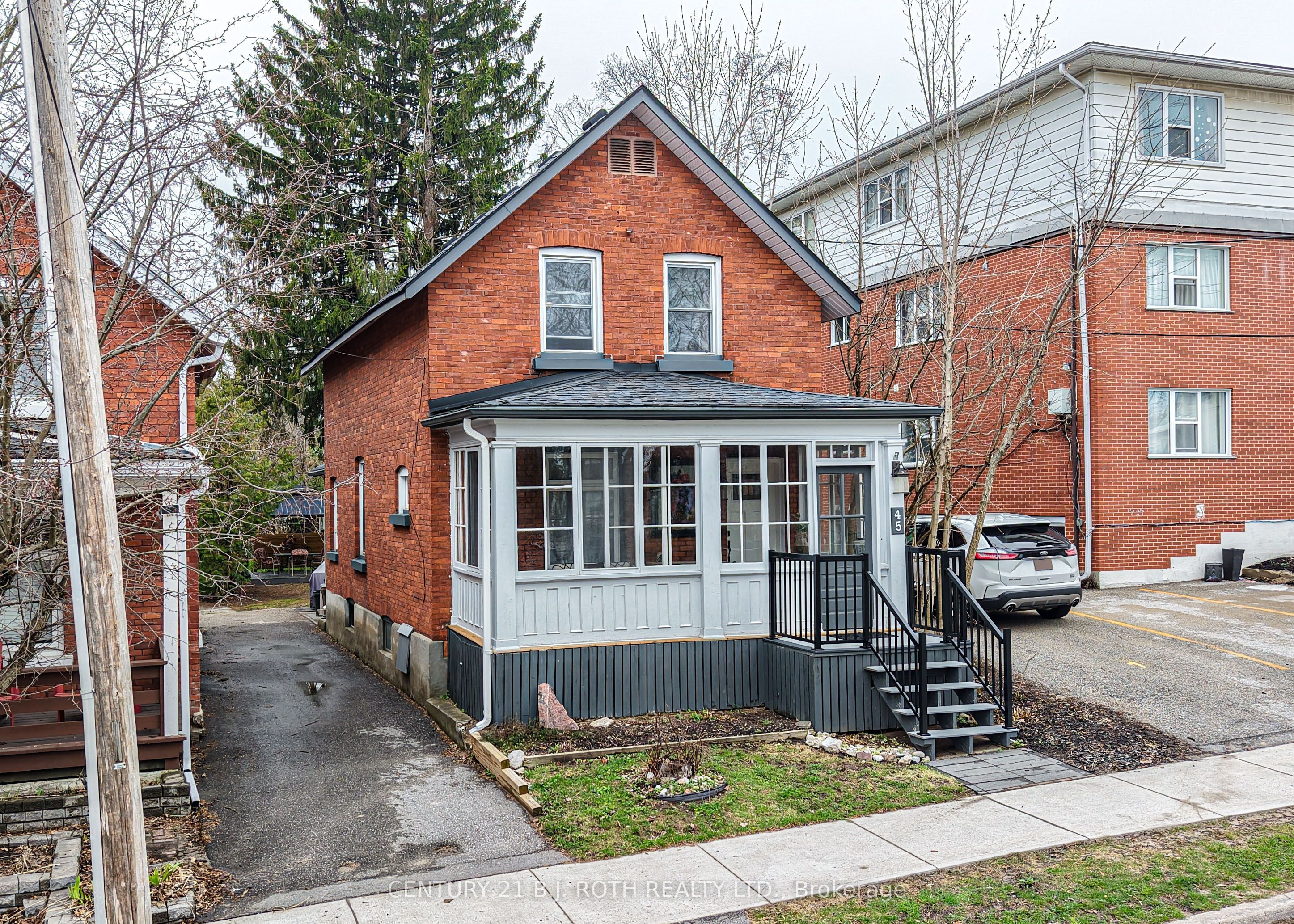 45 ALBERT Street N, Orillia, ON L3V 5K3