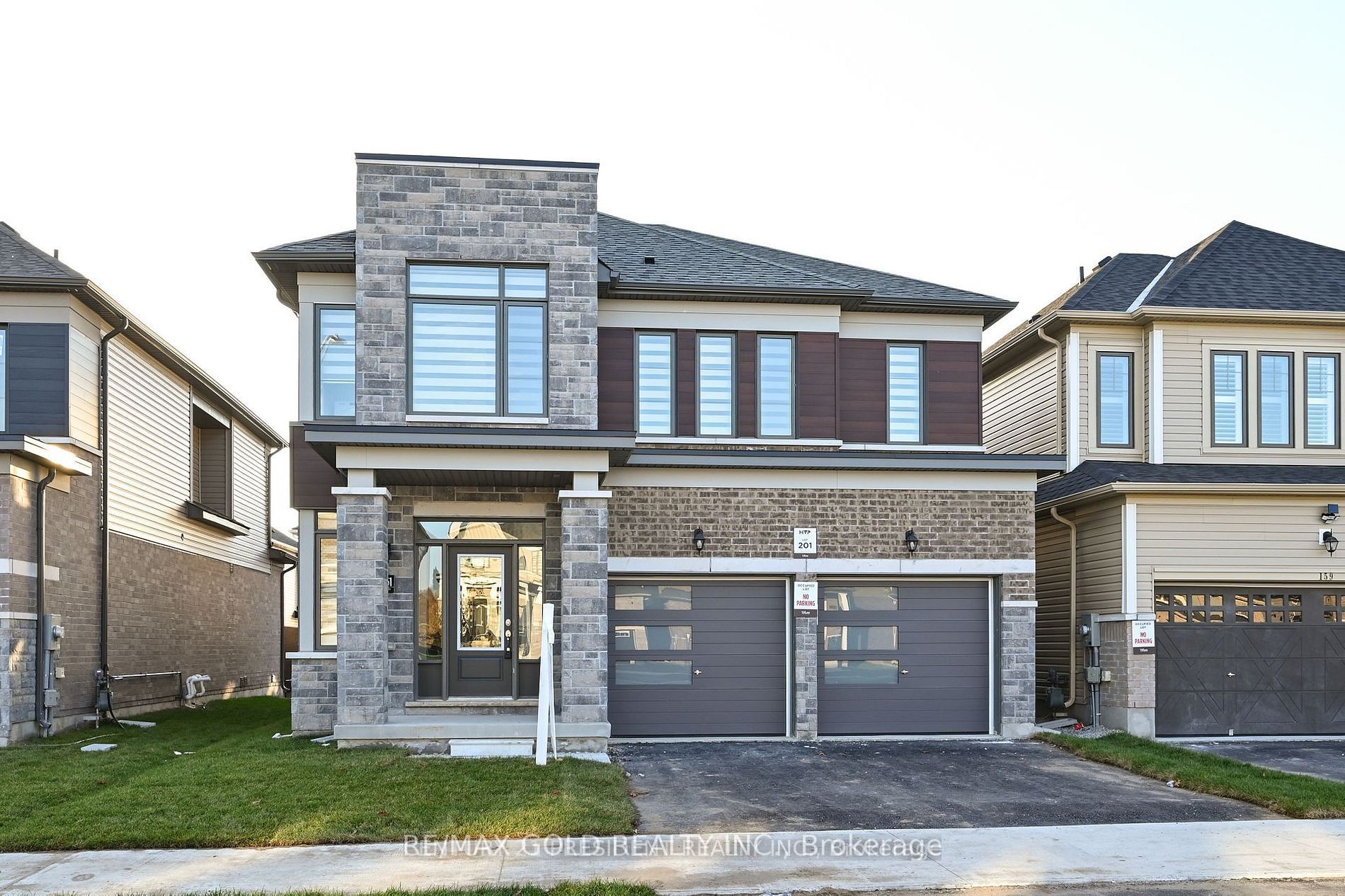 82 Nottingham Road, Barrie, ON L9J 0L3