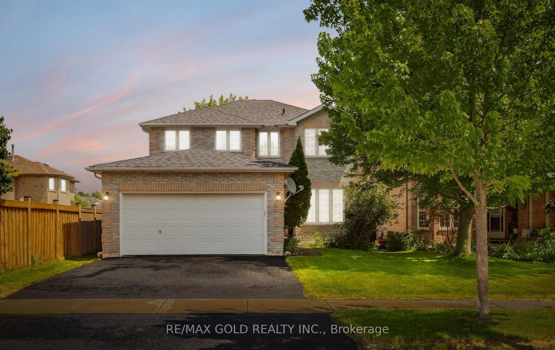 123 Ruffet Drive, Barrie, ON L4N 0P2