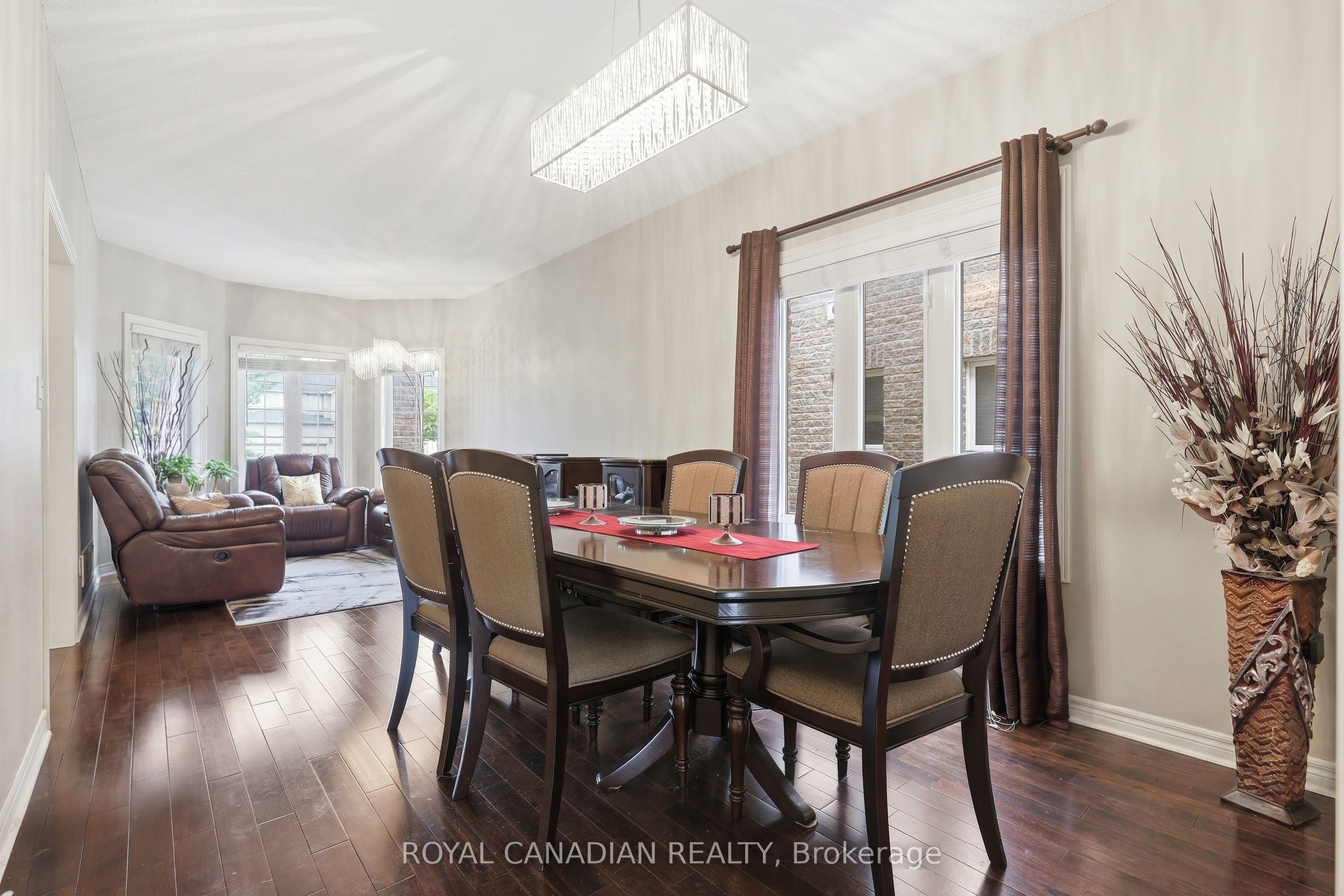 264 Country Lane, Barrie, ON L4N 0Y3