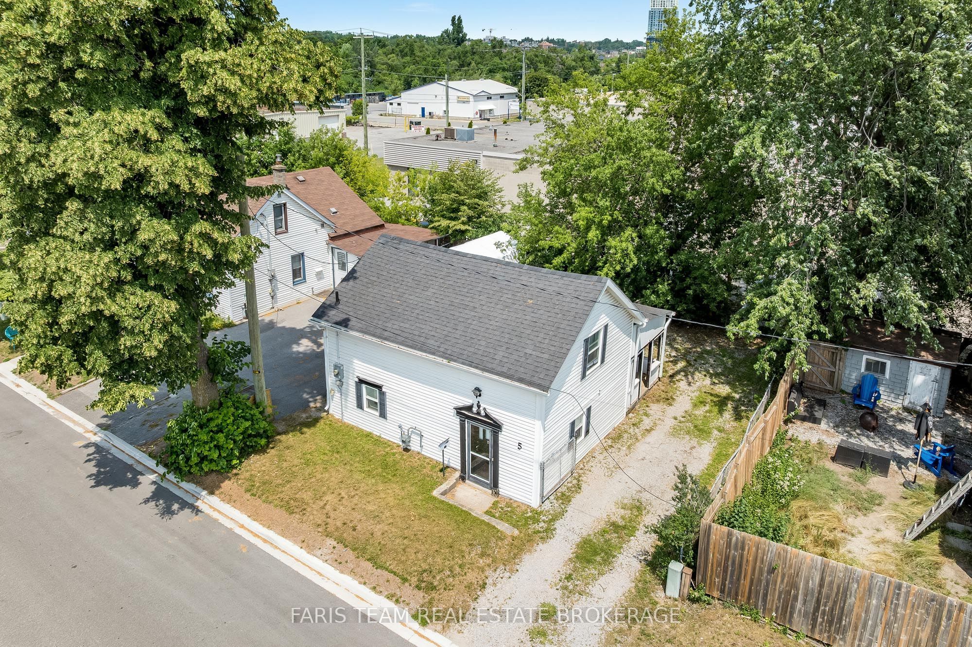 5 Robert Street, Barrie, ON L4N 3H2 photo 4
