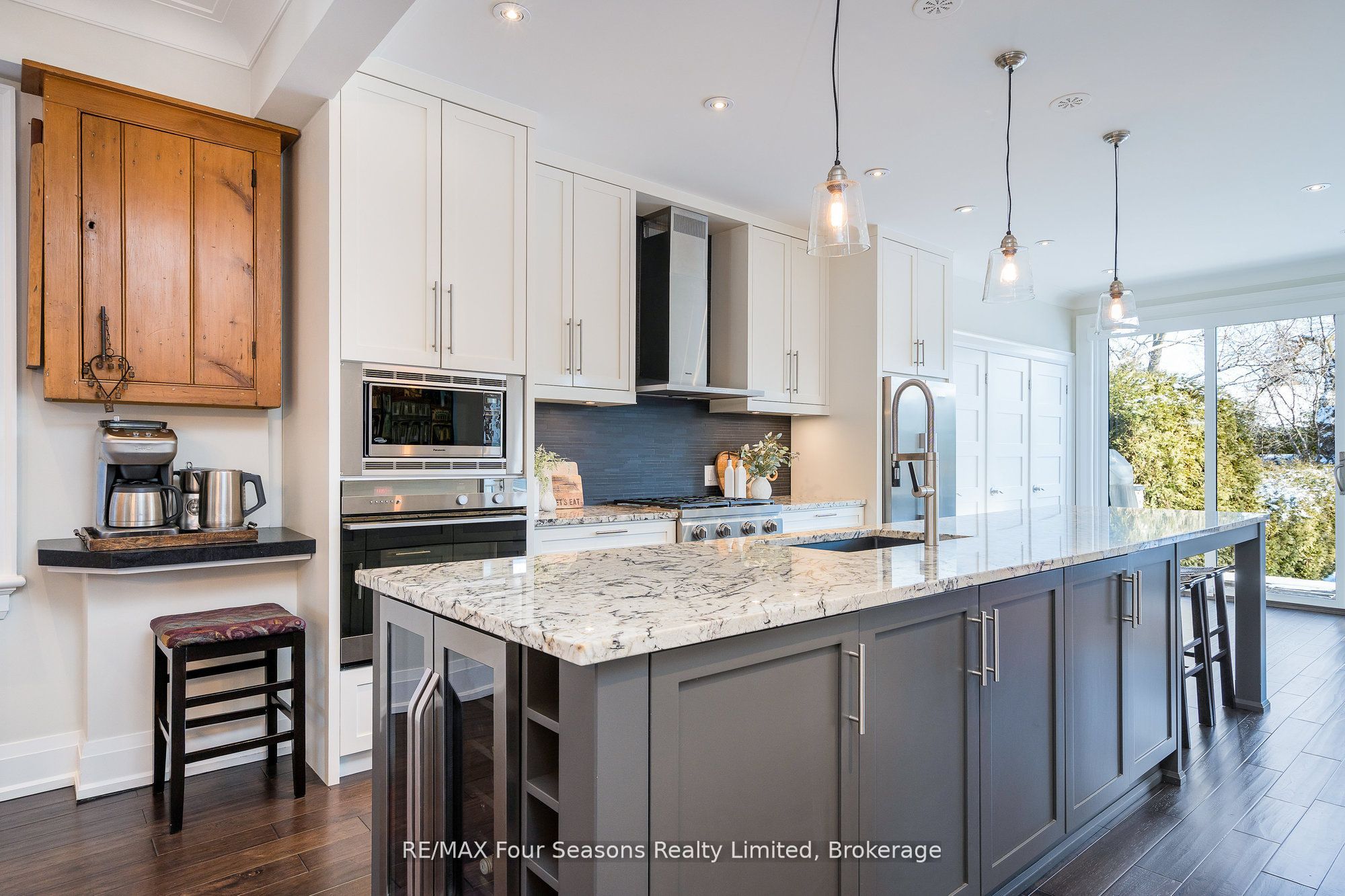 213 Birch Street, Collingwood, ON L9Y 2V5 photo 4