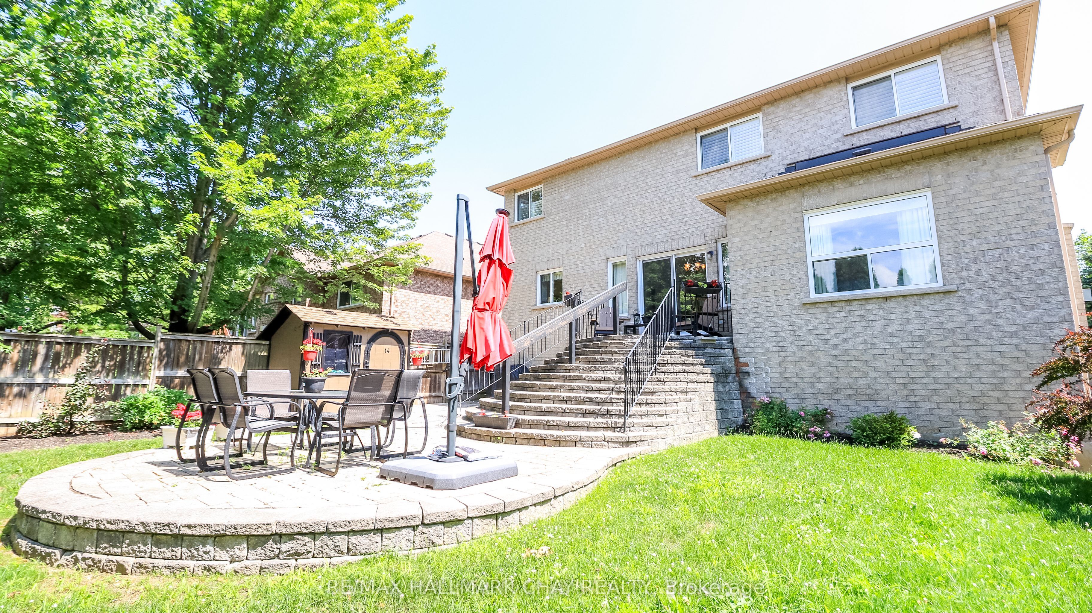 14 Imperial Crown Lane, Barrie, ON L4N 0T4 photo 4