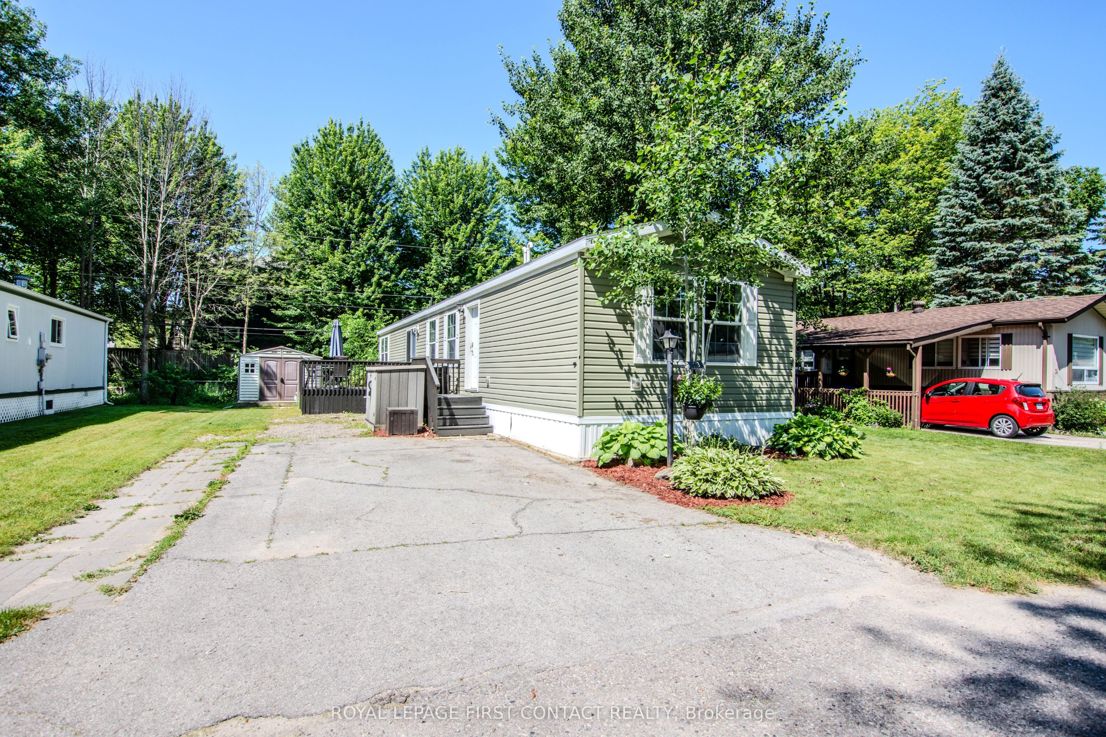 23 Georgian Glen Drive, Wasaga Beach, ON L9Z 1K8 photo 2