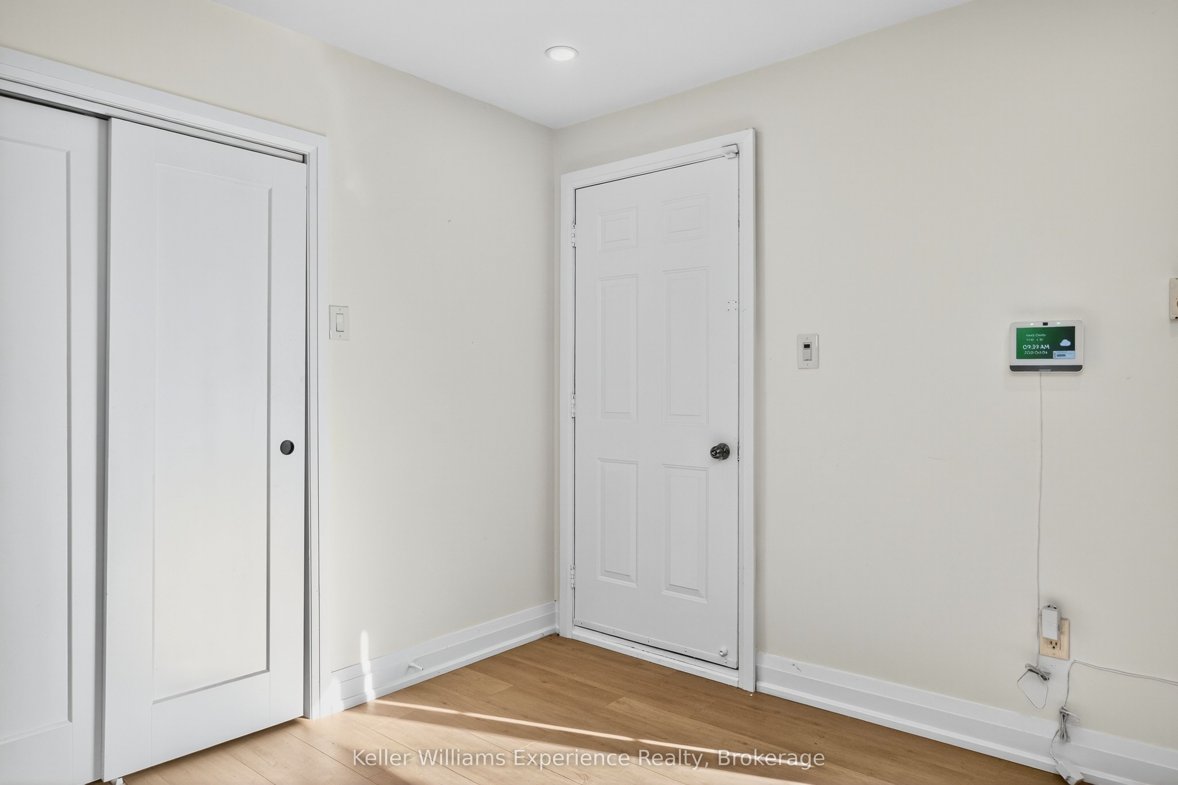 556 Champlain Road, Tiny, ON L9M 0C2 photo 5