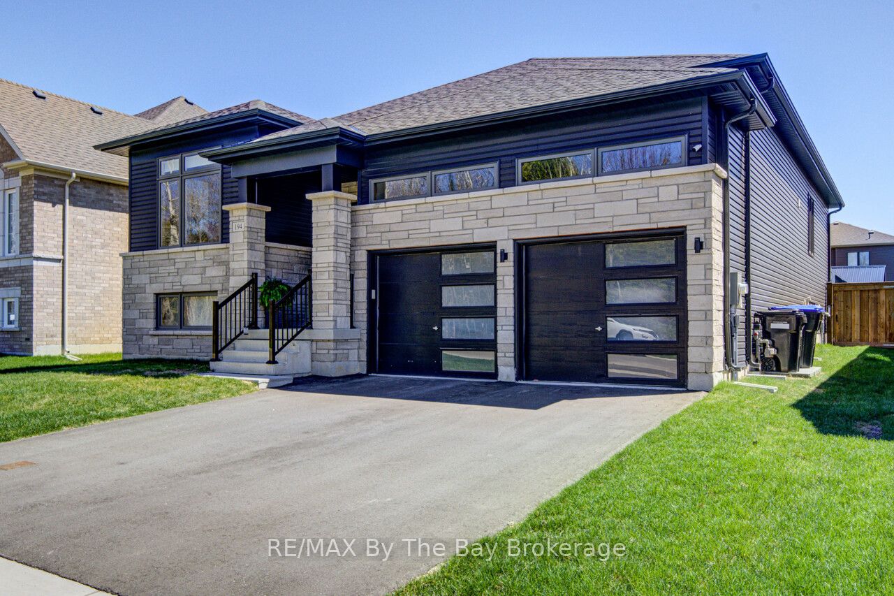 194 Mapleside Drive, Wasaga Beach, ON L9Z 0L4 photo 2
