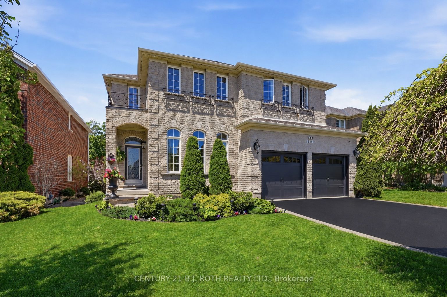 115 Sandringham Drive, Barrie, ON L4N 0Y9
