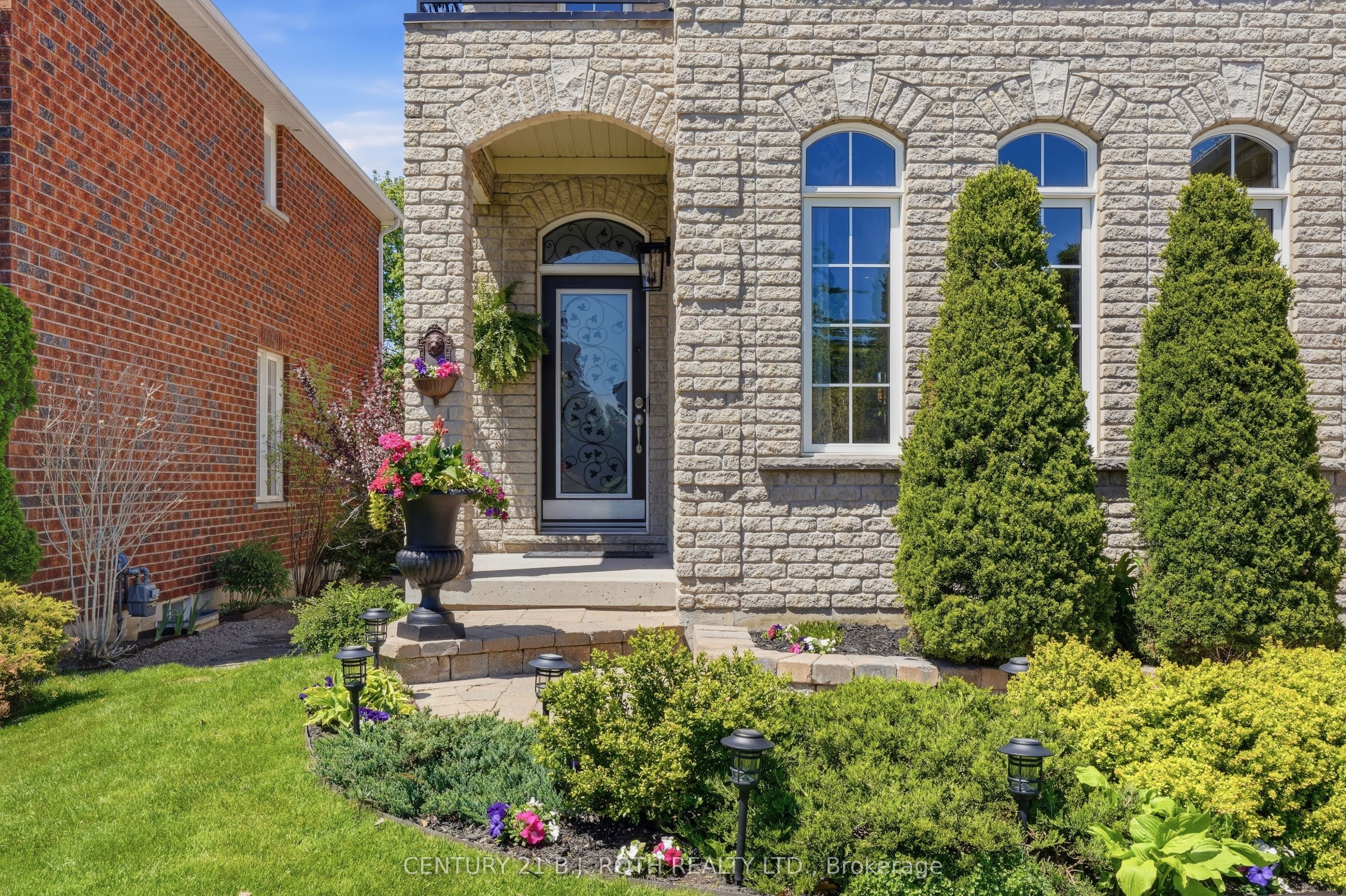 115 Sandringham Drive, Barrie, ON L4N 0Y9 photo 3