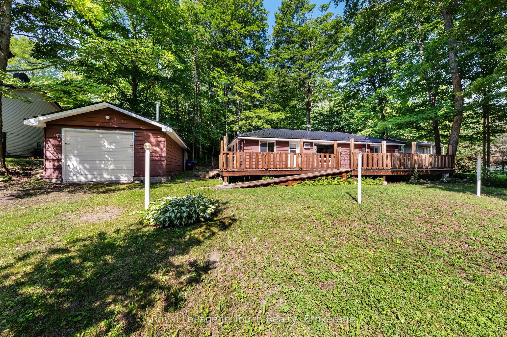 1558 Champlain Road, Tiny, ON L9M 0C1 photo 3