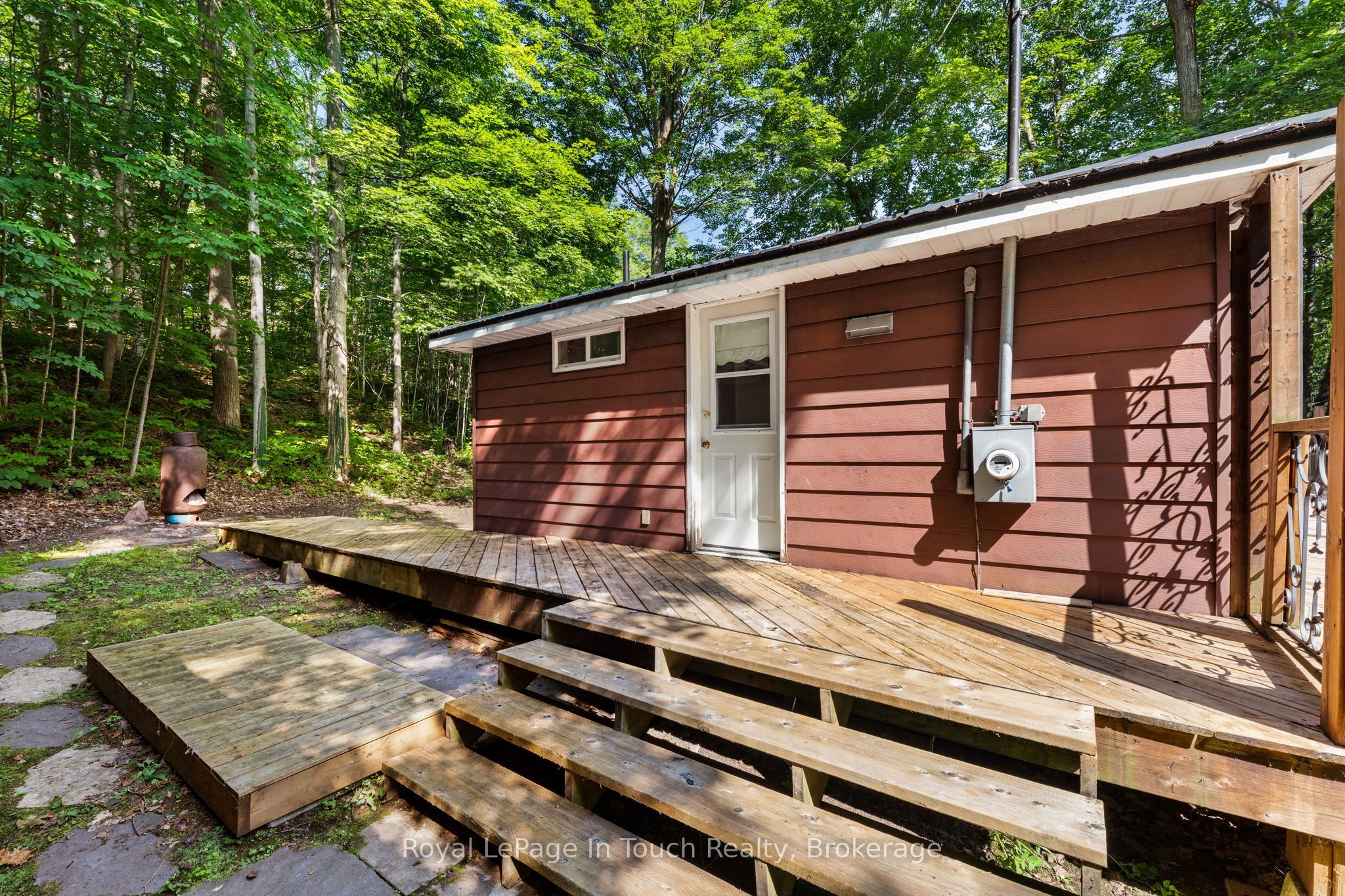 1558 Champlain Road, Tiny, ON L9M 0C1 photo 4