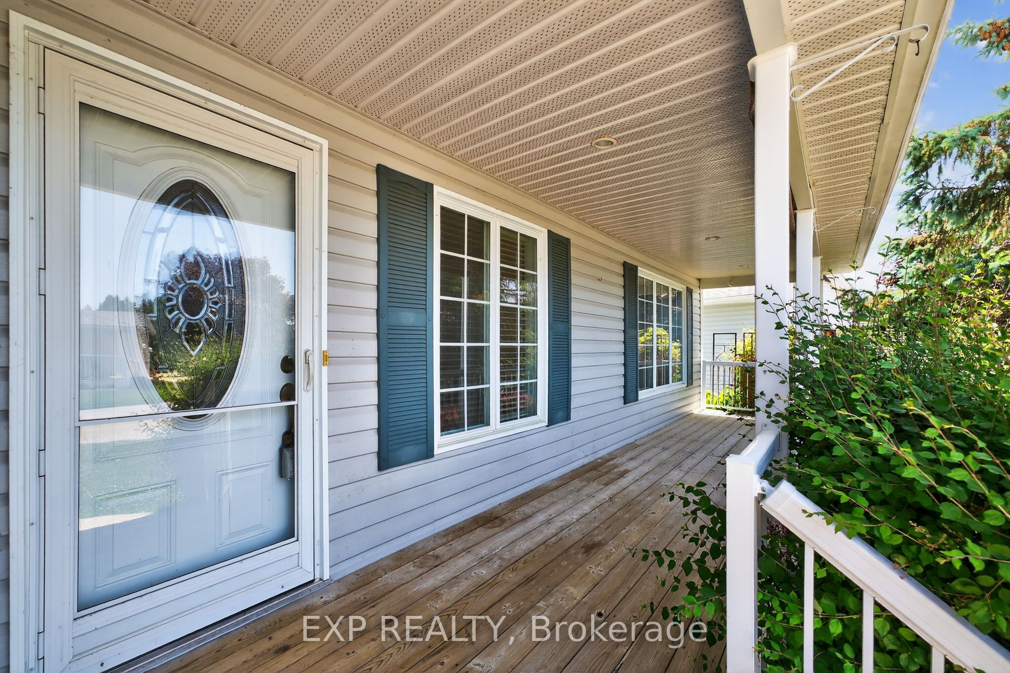 30 Illinois Crescent, Wasaga Beach, ON L9Z 3A8 photo 2
