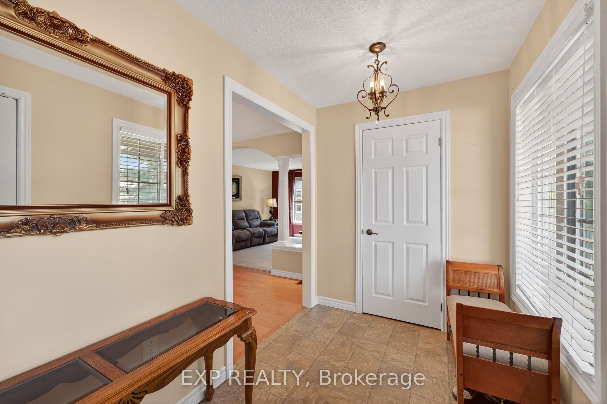 30 Illinois Crescent, Wasaga Beach, ON L9Z 3A8 photo 4