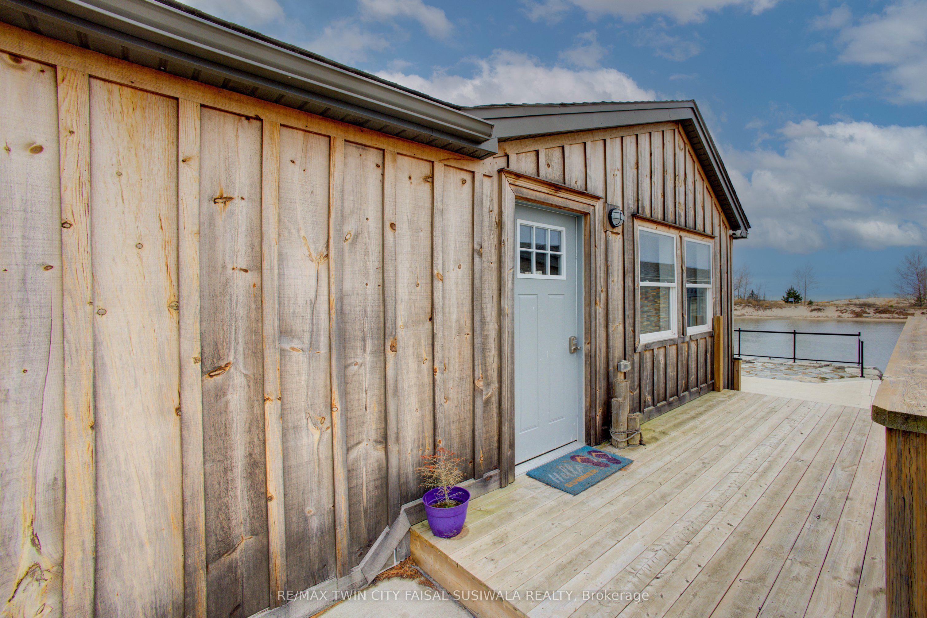 2 BROWNS Lane, Wasaga Beach, ON L9Z 2L7 photo 3