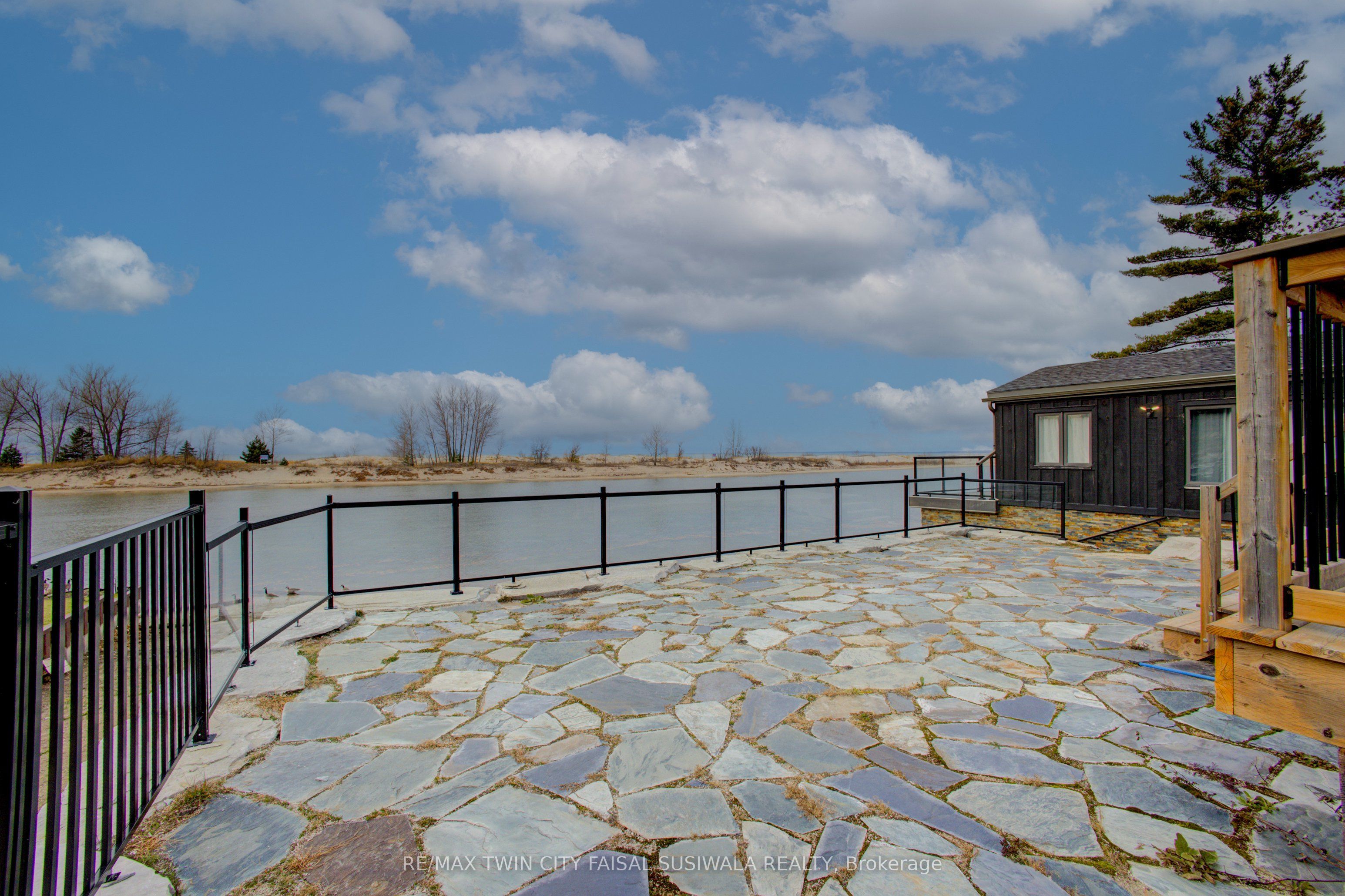 2 BROWNS Lane, Wasaga Beach, ON L9Z 2L7 photo 4