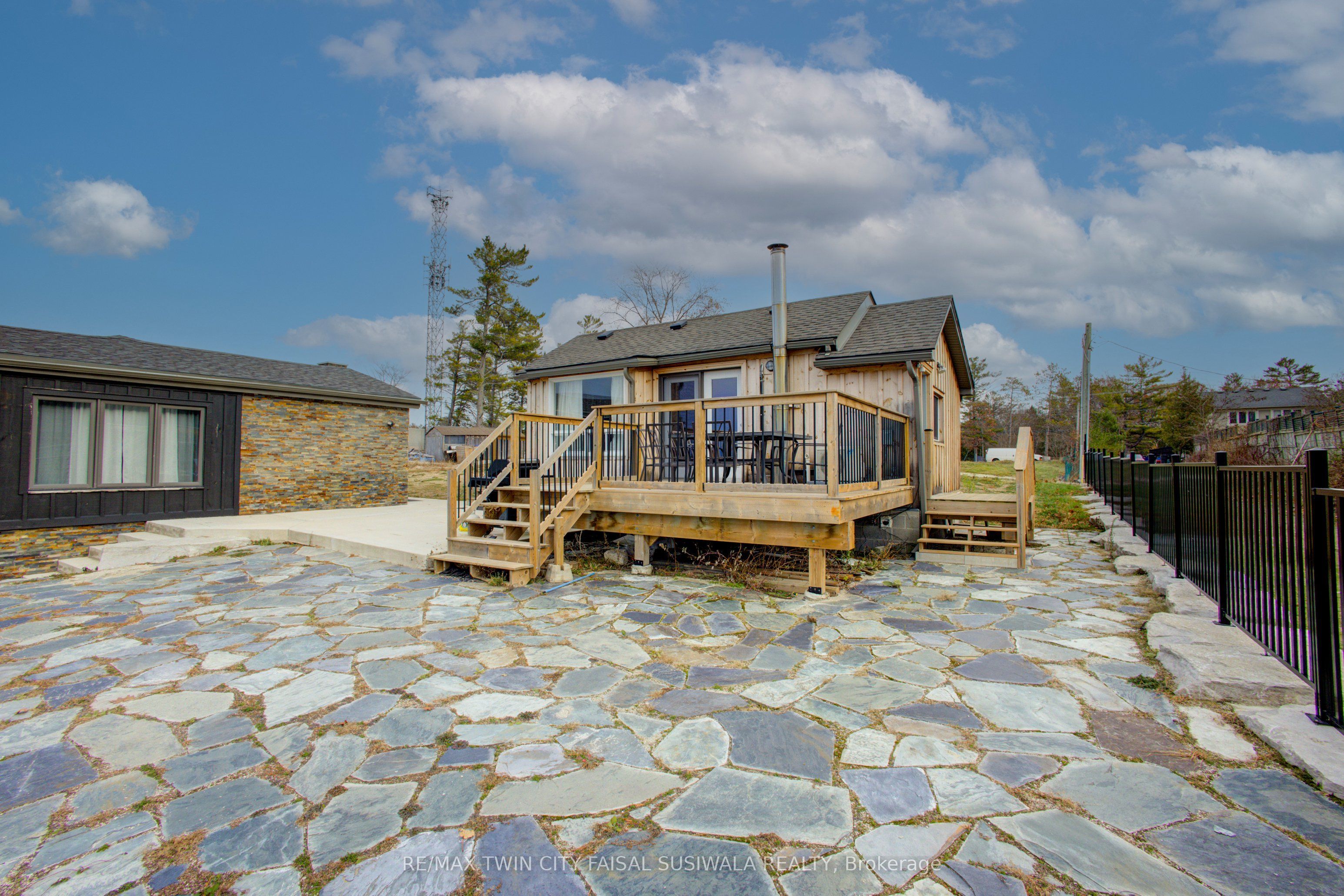 2 BROWNS Lane, Wasaga Beach, ON L9Z 2L7 photo 5