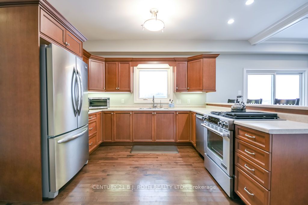 3 BRECHIN Crescent, Oro-Medonte, ON L0K 1N0 photo 4
