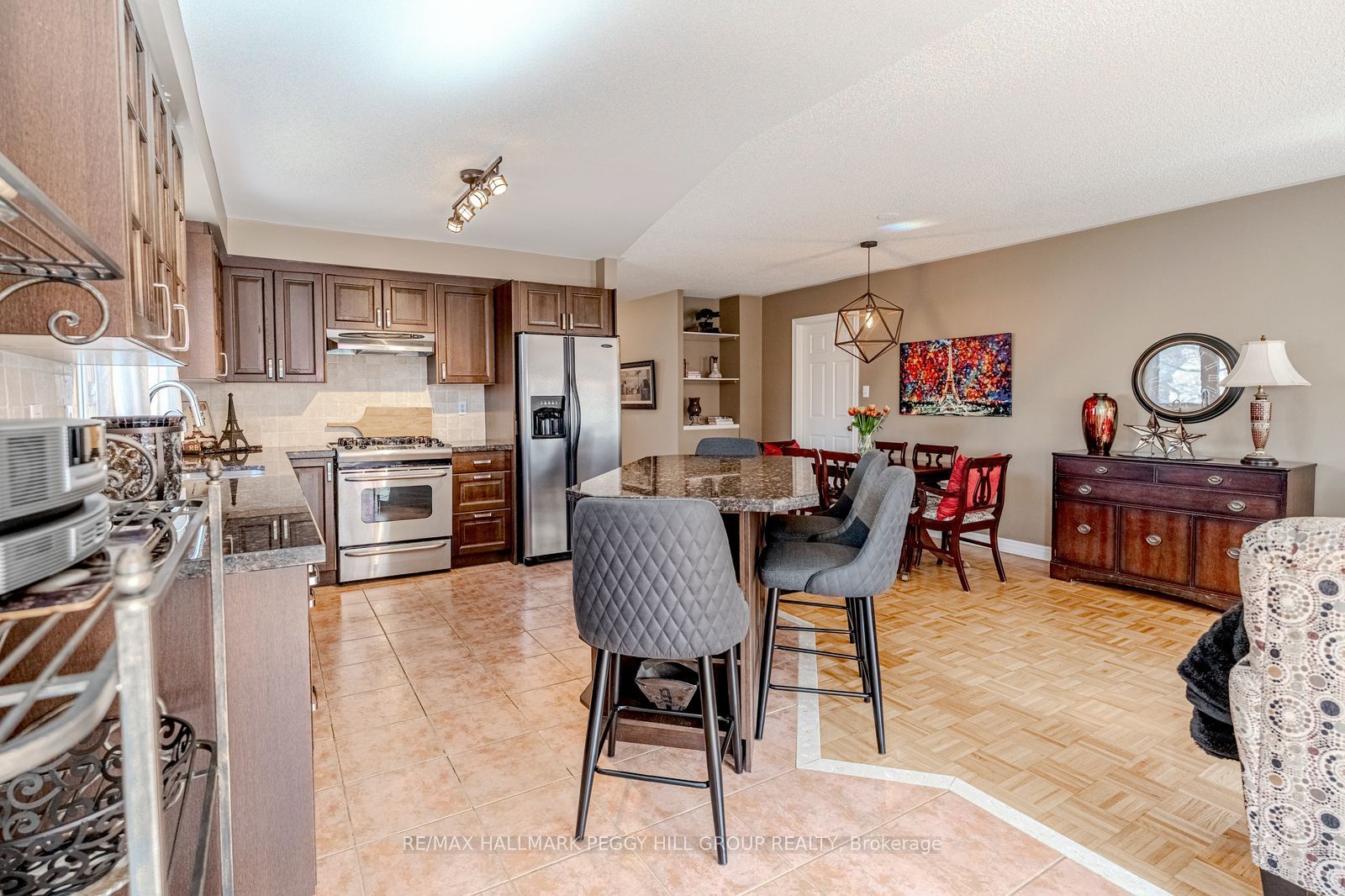 1 Valley View Court, Barrie, ON L4N 0G7 photo 4