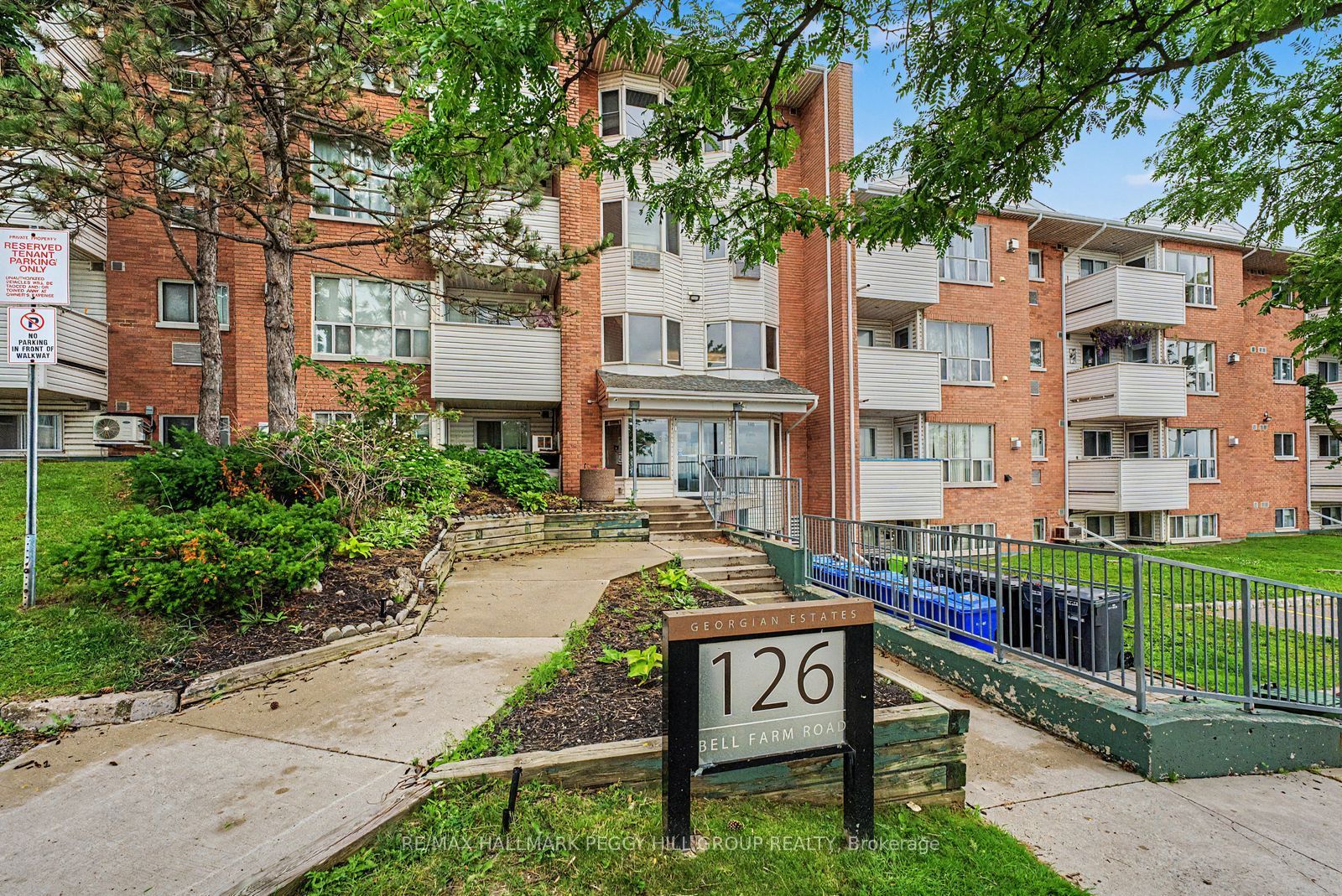 126 Bell Farm Road 415, Barrie, ON L4M 6J3