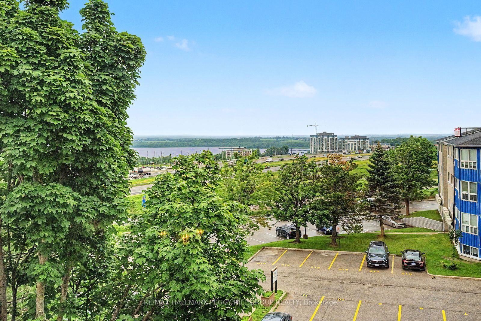 126 Bell Farm Road 415, Barrie, ON L4M 6J3 photo 2