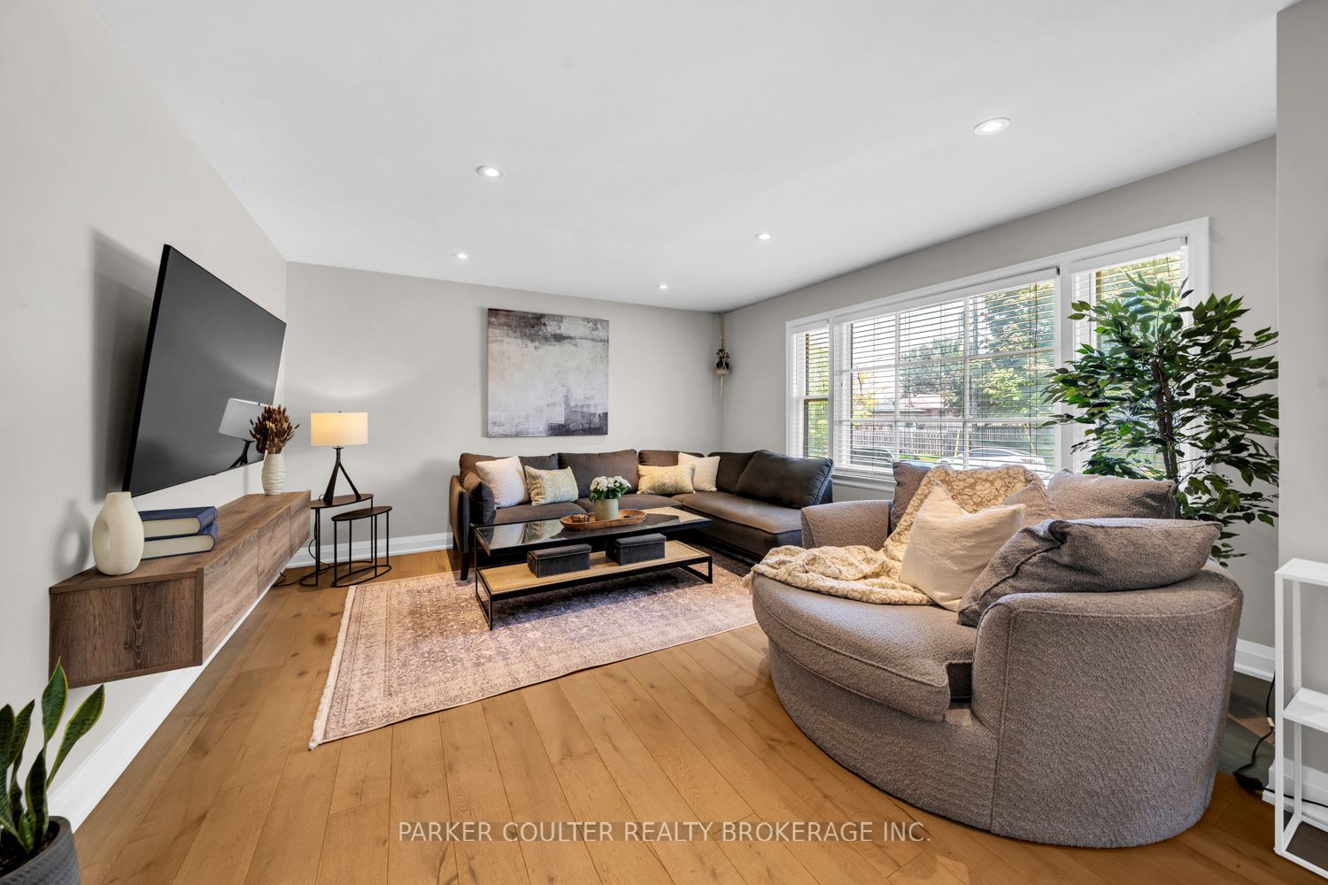 7 Oakley Park Square, Barrie, ON L4M 2J9 photo 4