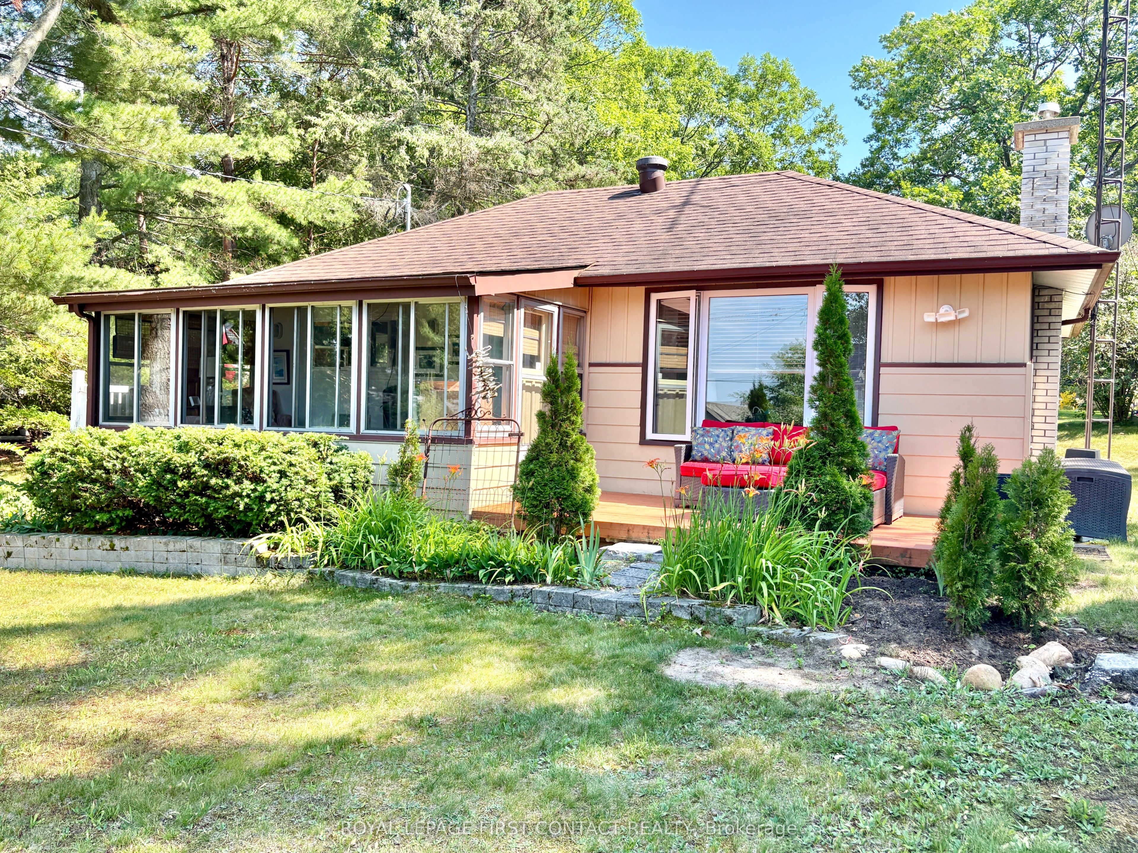 1987 Champlain Road, Tiny, ON L9M 0B6 photo 3