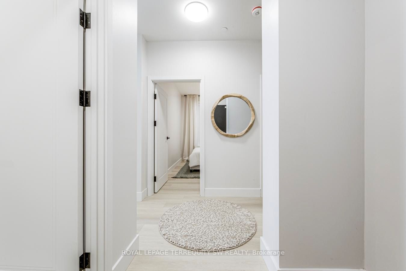 145 Clapperton Street 204, Barrie, ON L4M 3G3 photo 3