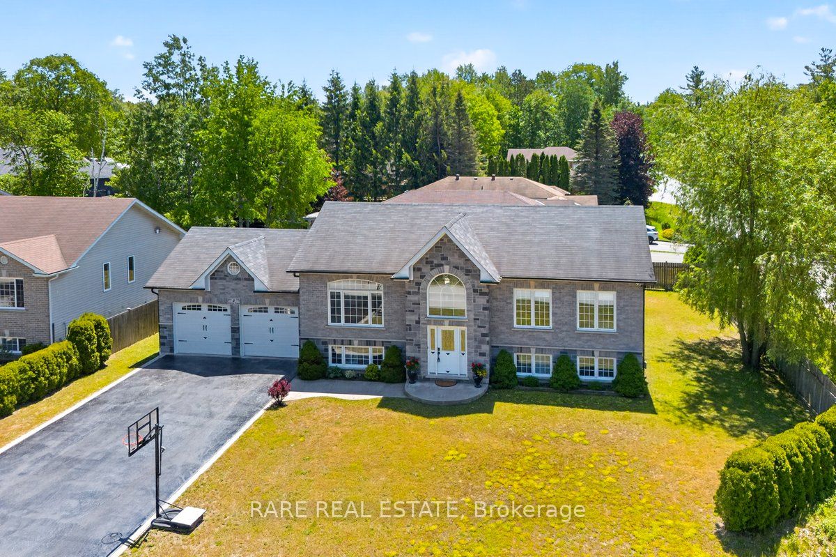 4 Fatima Court, Wasaga Beach, ON L9Z 1K9